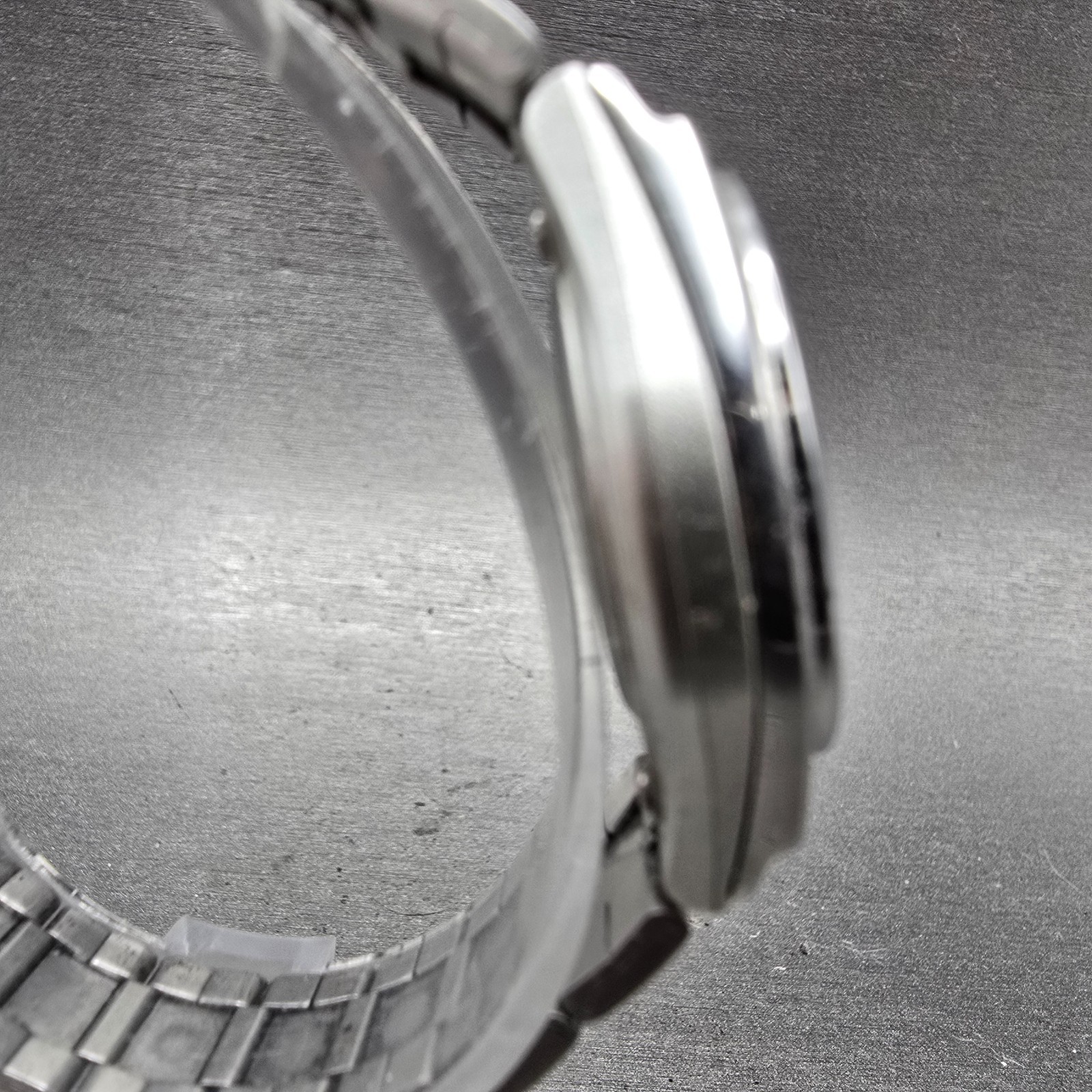Casio Wave Ceptor Solar Watch Women 28mm Pink Dial Silver Tone Date LQW-10 Runs