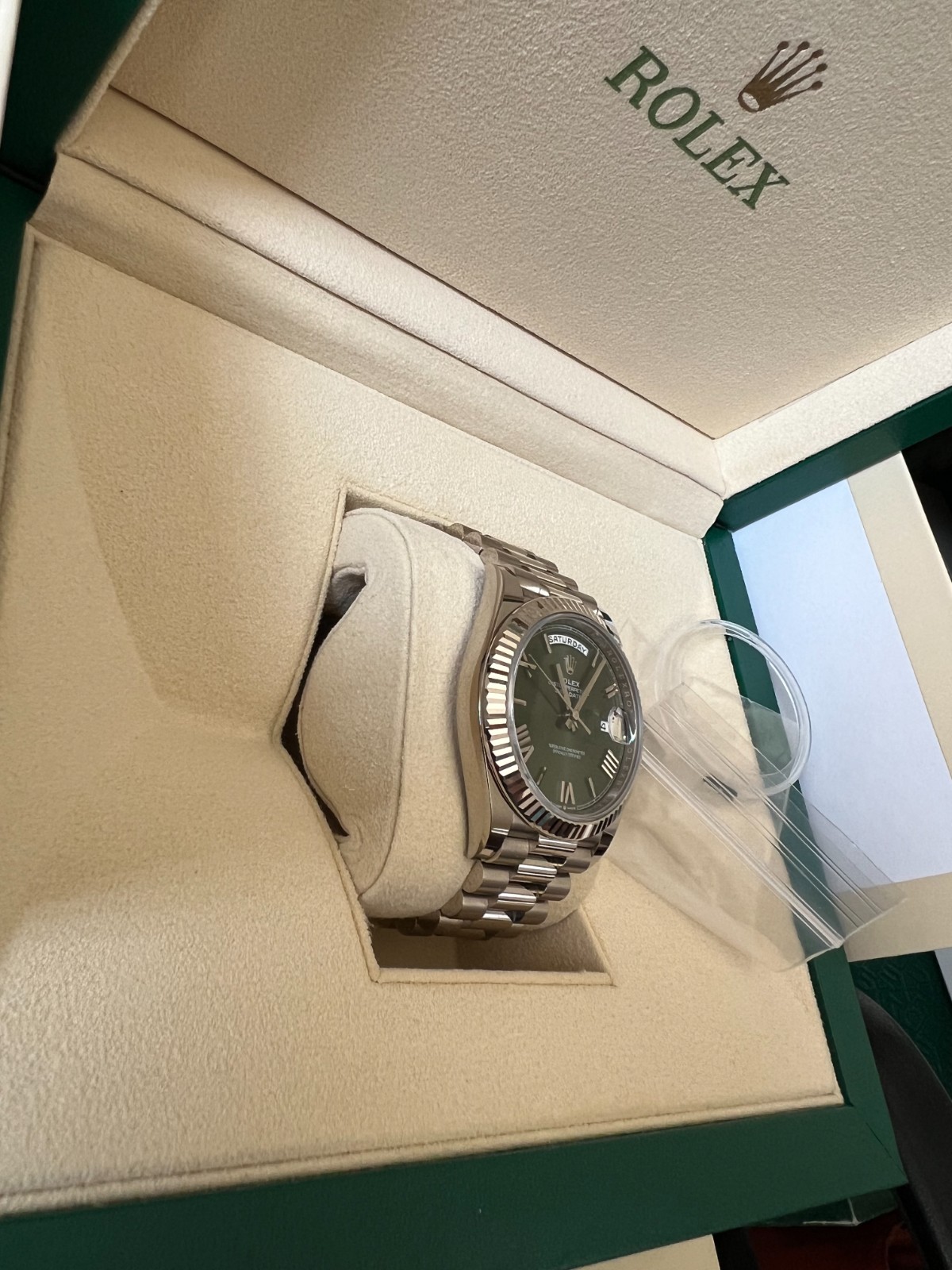 ROLEX 18K WHITE GOLD PRESIDENT DAY DATE 40 228239 C. 2022 Green Roman Dial 40mm