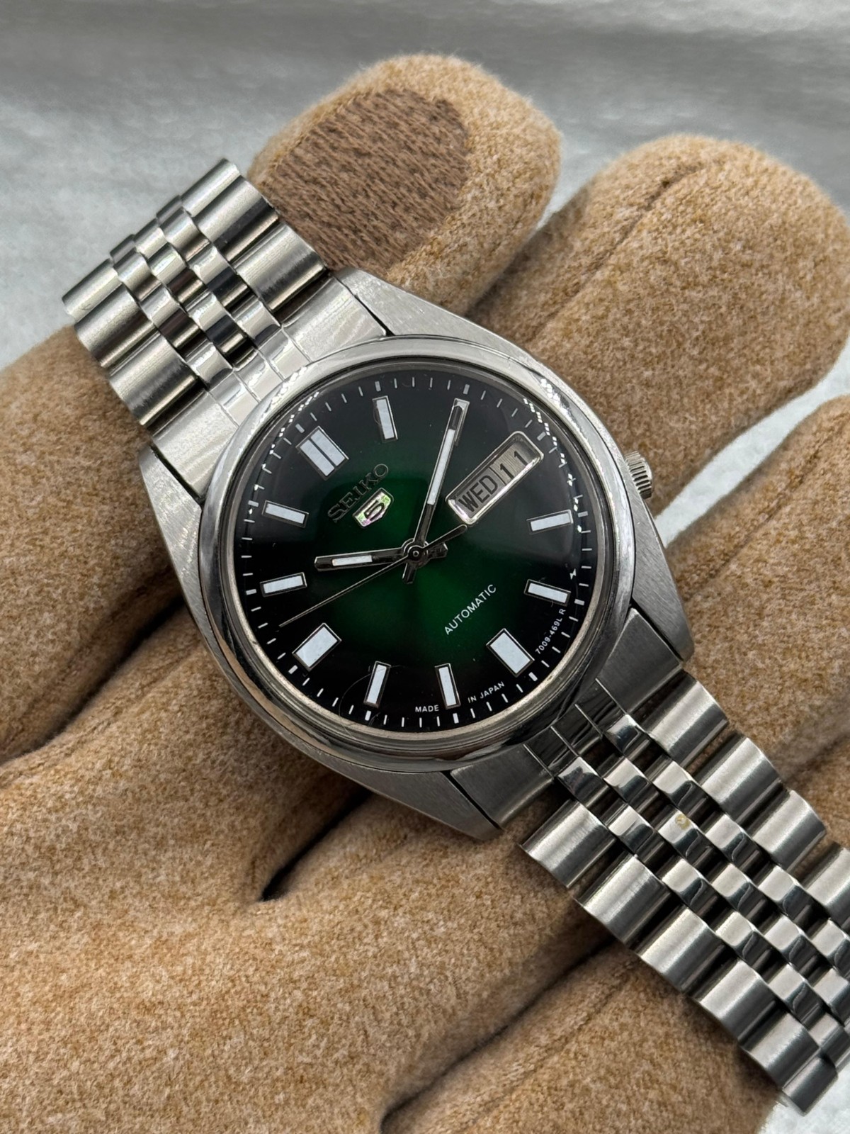 Vintage Seiko 5 Automatic Men Stainless Steel Day Date Wristwatch