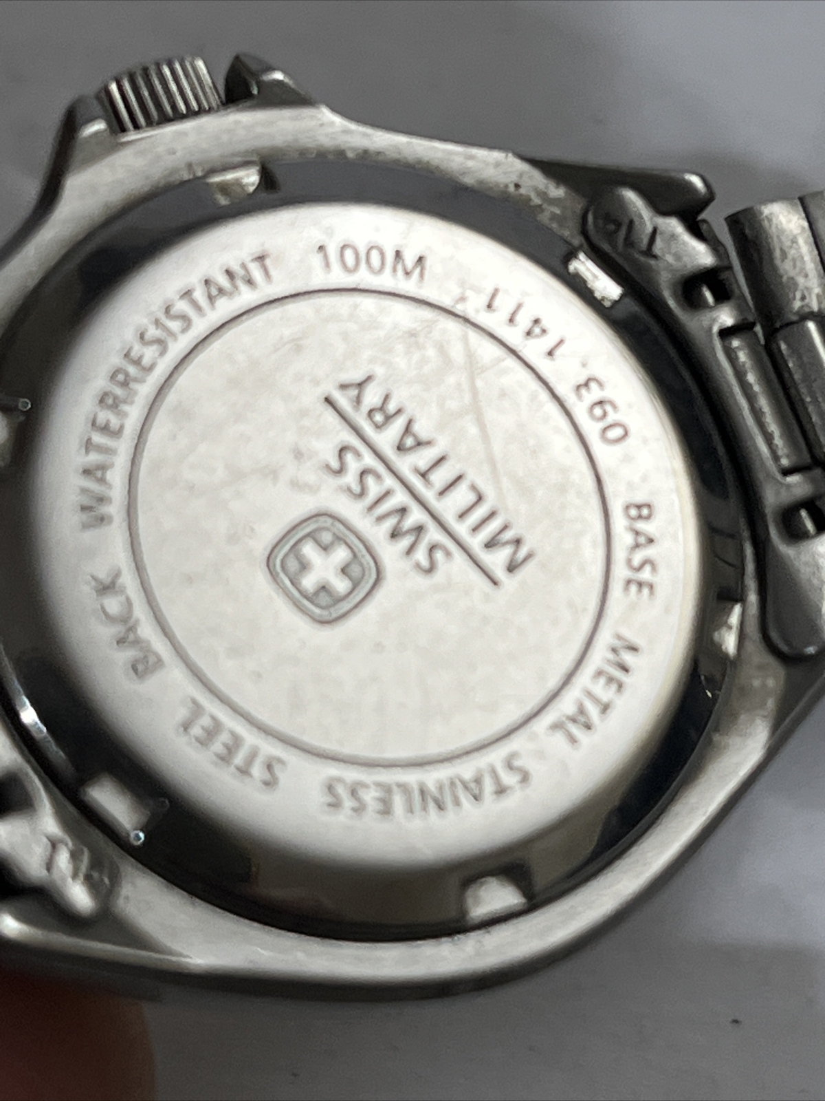Wenger SWISS ARMY Military Ladies Watch 100 MTR Water Resident W/ New Battery!
