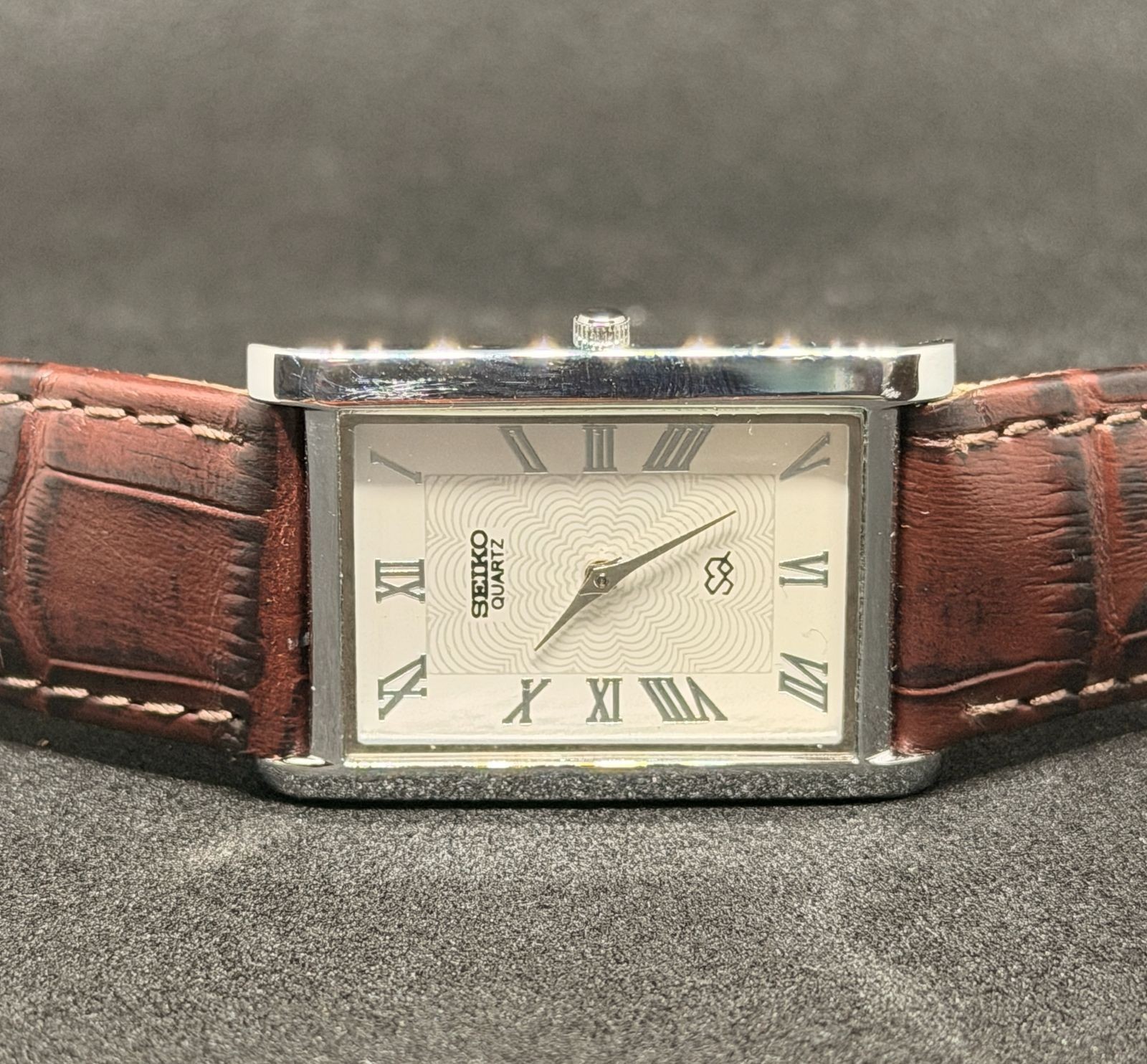 Vintage Rare Seiko Slim Quartz Men’s Wrist Watch With Free DDP Shipping