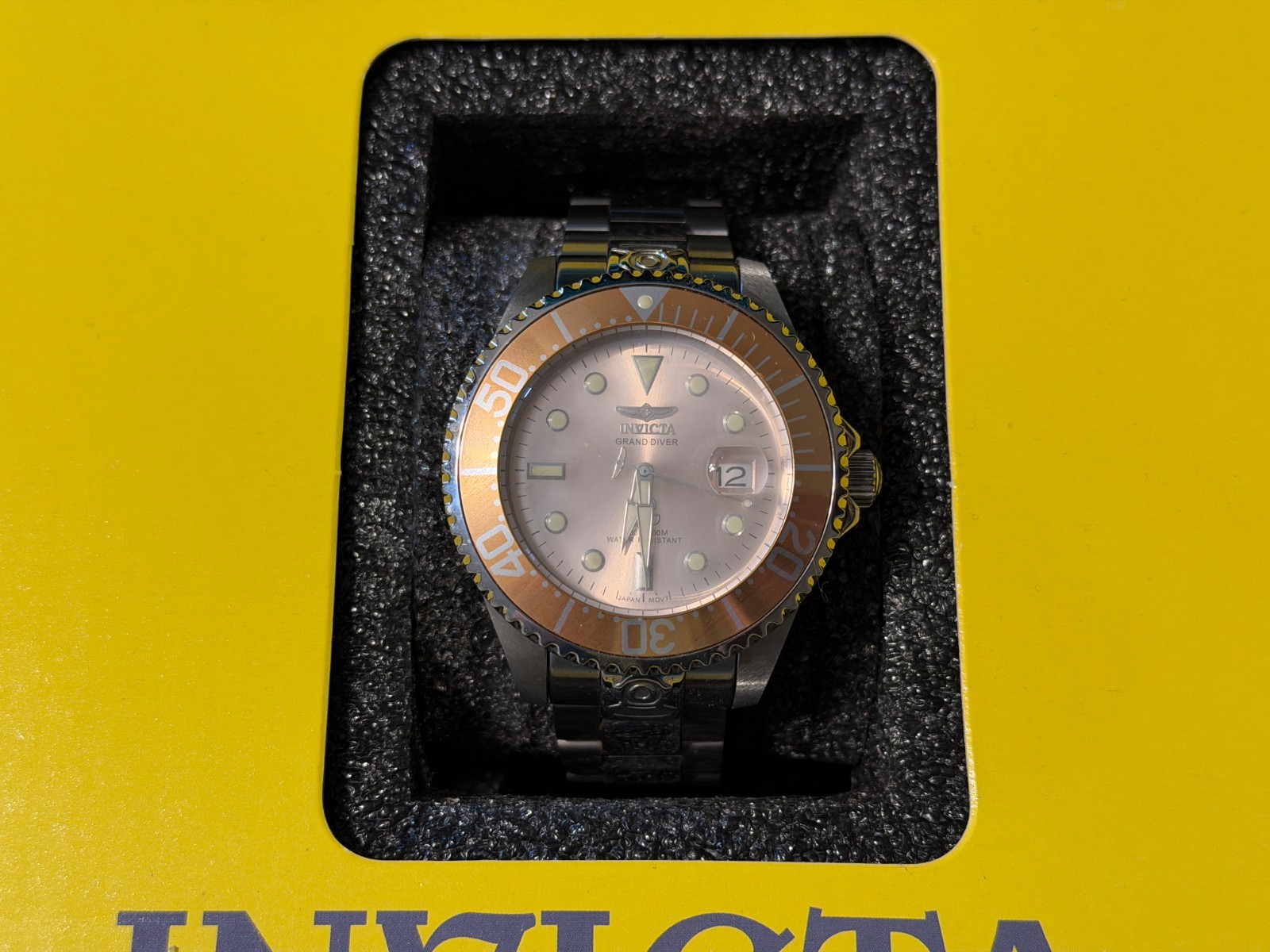 Invicta Pro Diver Men’s Watch ~ Model 13858 ~ With 3-Slot Dive Impact Case!