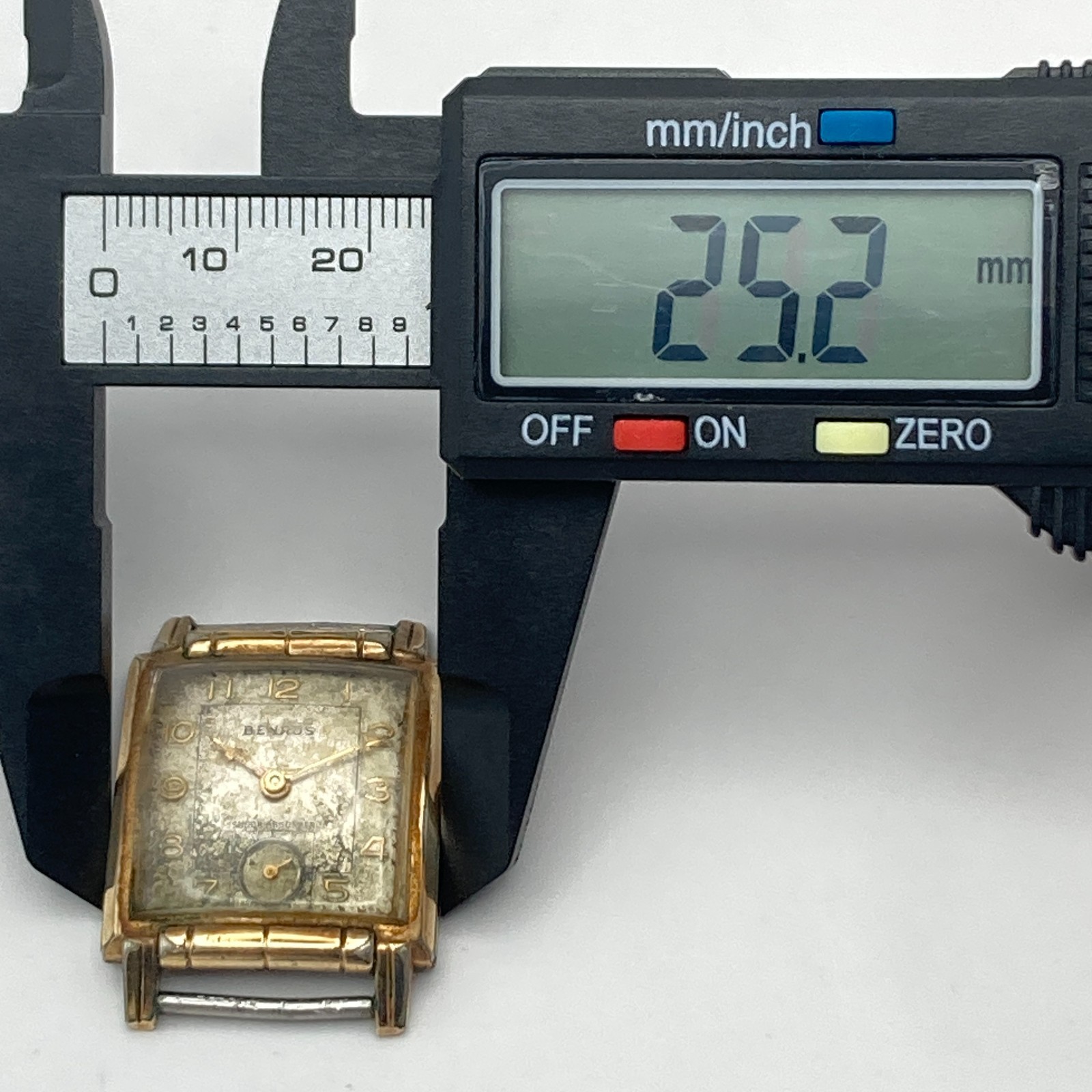 Vintage Benrus Men’s Watch 25mm Gold Tone Tank Small Second Manual Wind Up Runs