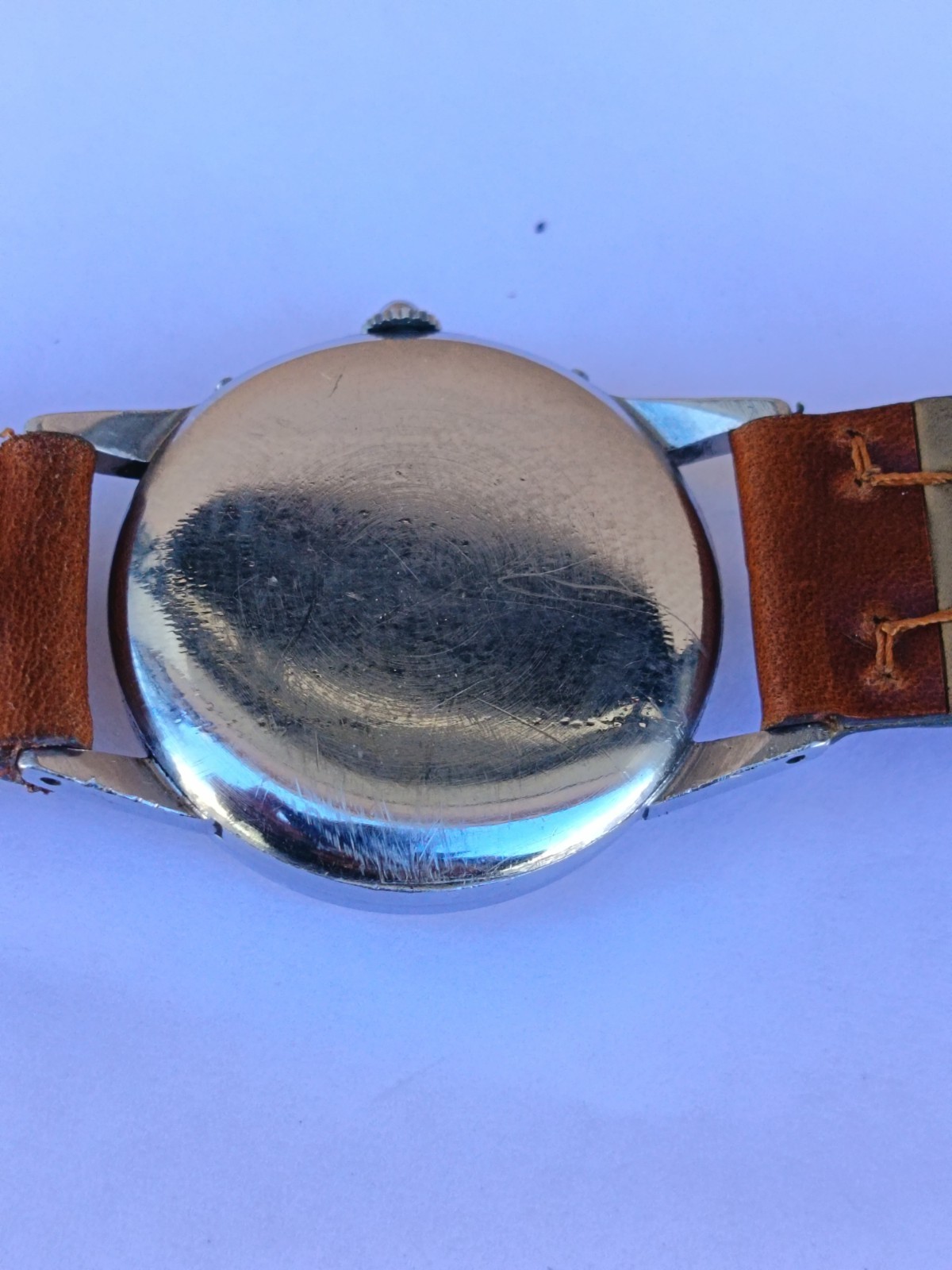 VINTAGE MOVADO TRIPLE DATE. MANUAL WIND. MULTICOLOUR DIAL. RUNNING