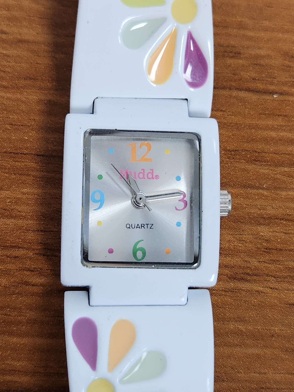 Mudd Stainless Steel White With Multicolor Dial Flowers Hippy Women’s Watch