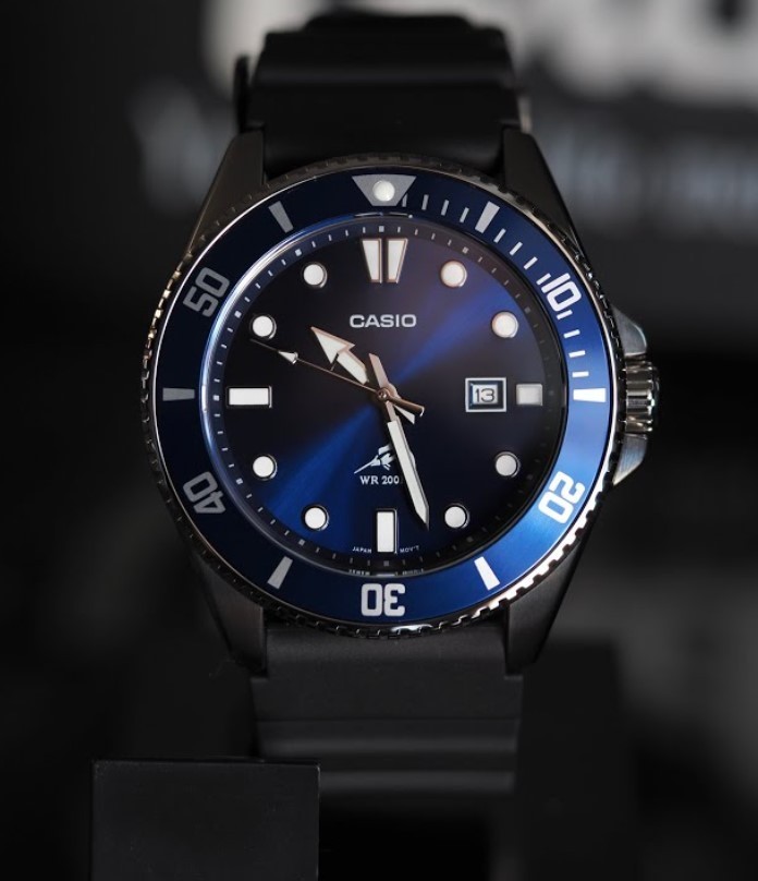 Casio Men’s Black and Royal Blue Dive Style Sports Analog Watch – MDV-106B-2AV