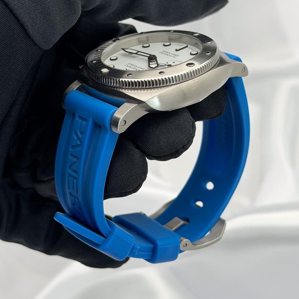 Panerai Luminor Submersible 1950 Bianco PAM02223 42mm 3 Days Steel Box & Papers