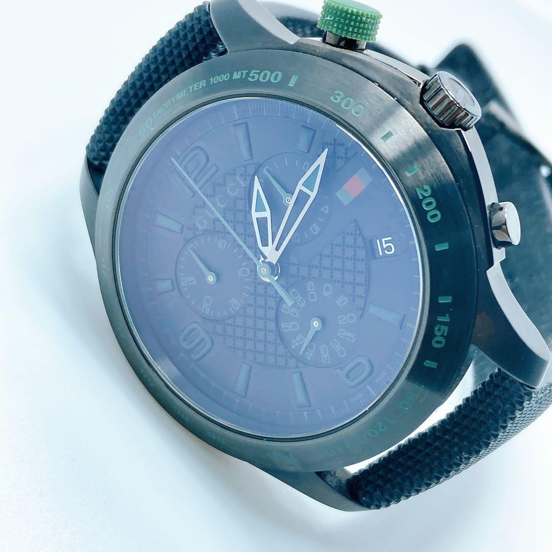 804 Gucci G Timeless Chronograph 126.2 Round Wristwatch