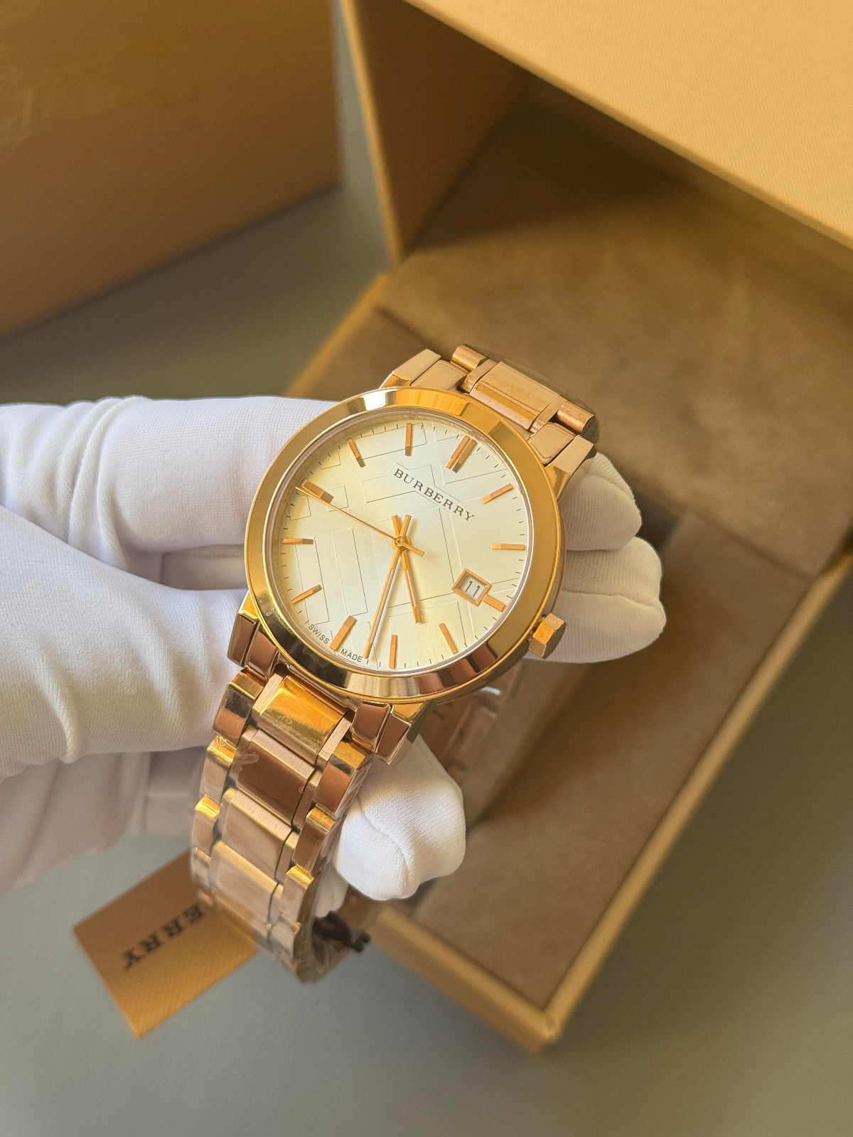 Brand New Burberry The City BU9004 Rose Gold Tone Stainless Steel Unisex Watch