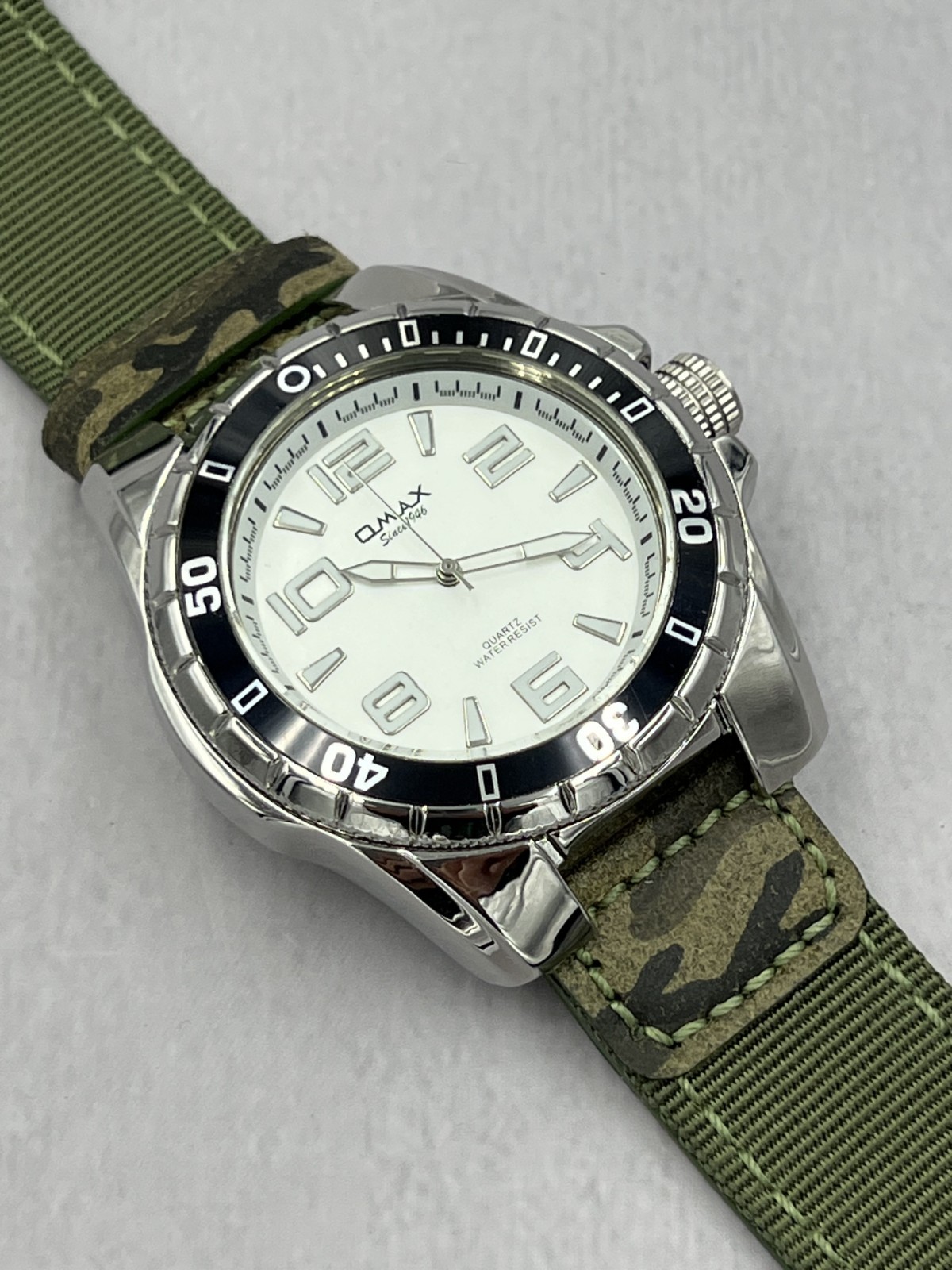 Omax E001 Men’s Silver IP Green Camo Leather Band White Dial 3-Hand Analog Watch