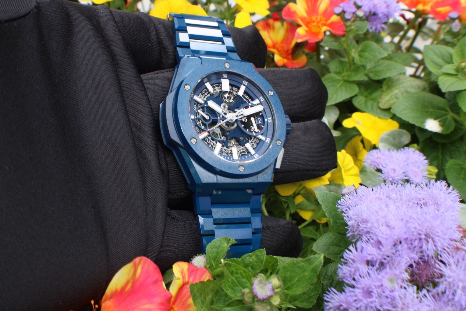 Hublot Big Bang Integrated Blue Ceramic 42mm Integral Unworn LNIB 451.EX.5123.EX