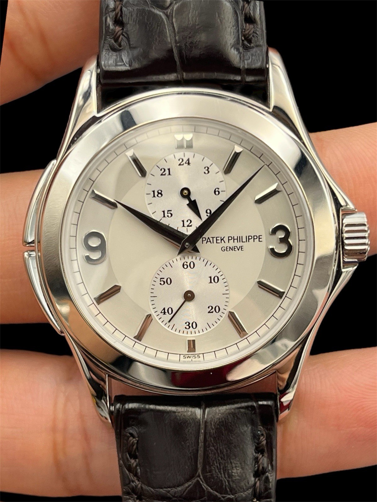 Patek Philippe Calatrava Travel Time 18K White Gold, White Dial 5134G