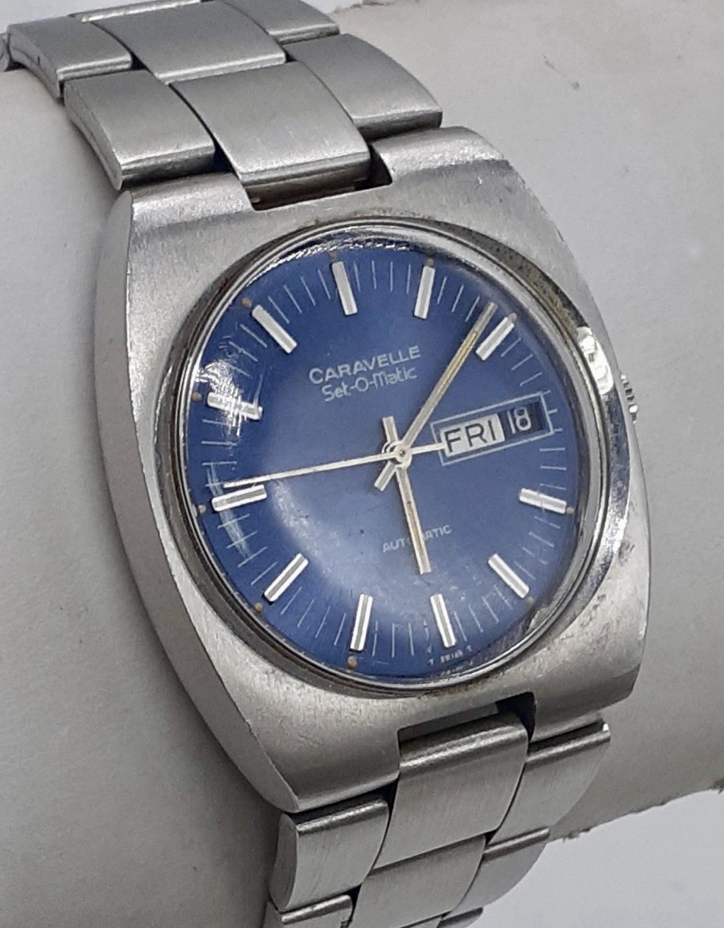Vintage Caravelle Set-O-Matic Automatic 17J Day Date Blue Dial Men’s Watch Runs