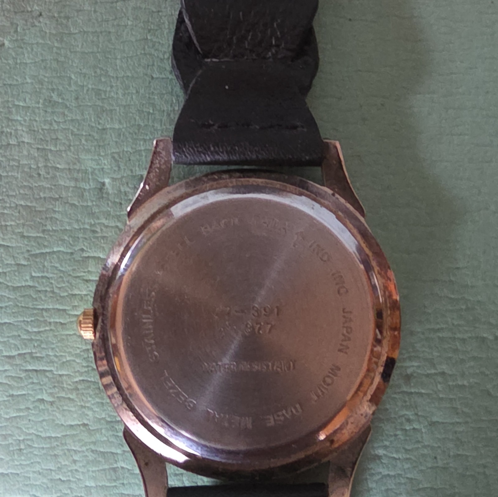 Eagle Quartz Analog Wristwatch, Black Leather Strap, Gold Bezel, White Dial