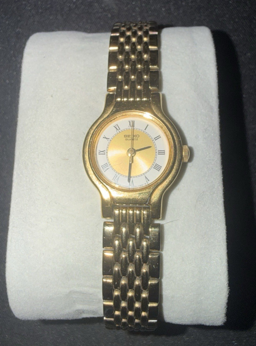 Seiko Watch Women 19mm White Dial Gold Tone Round V401-0289 New Battery