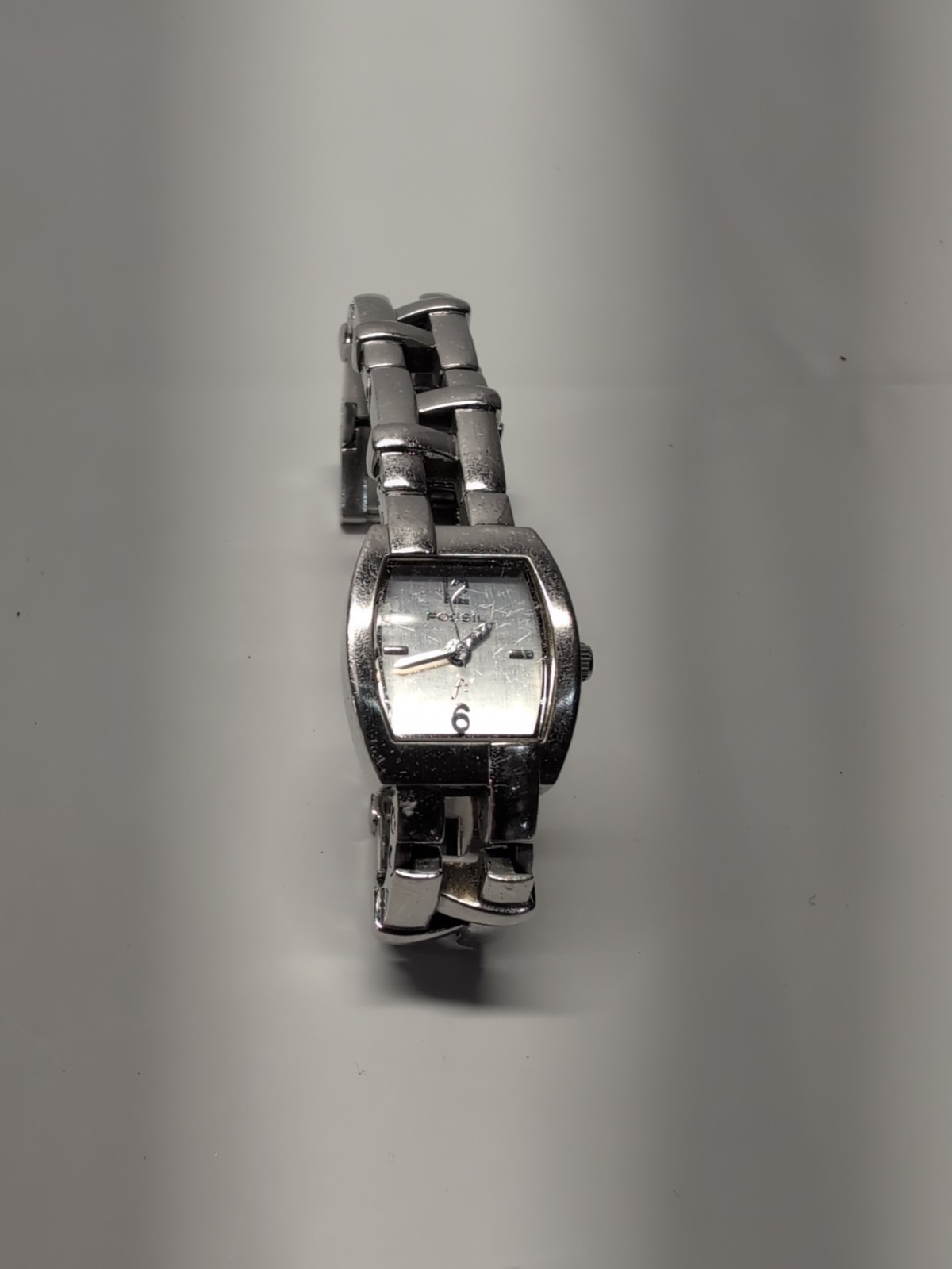 Fossil F2 ES9665 Wrist Watch for Women Stainless Steel New Battery