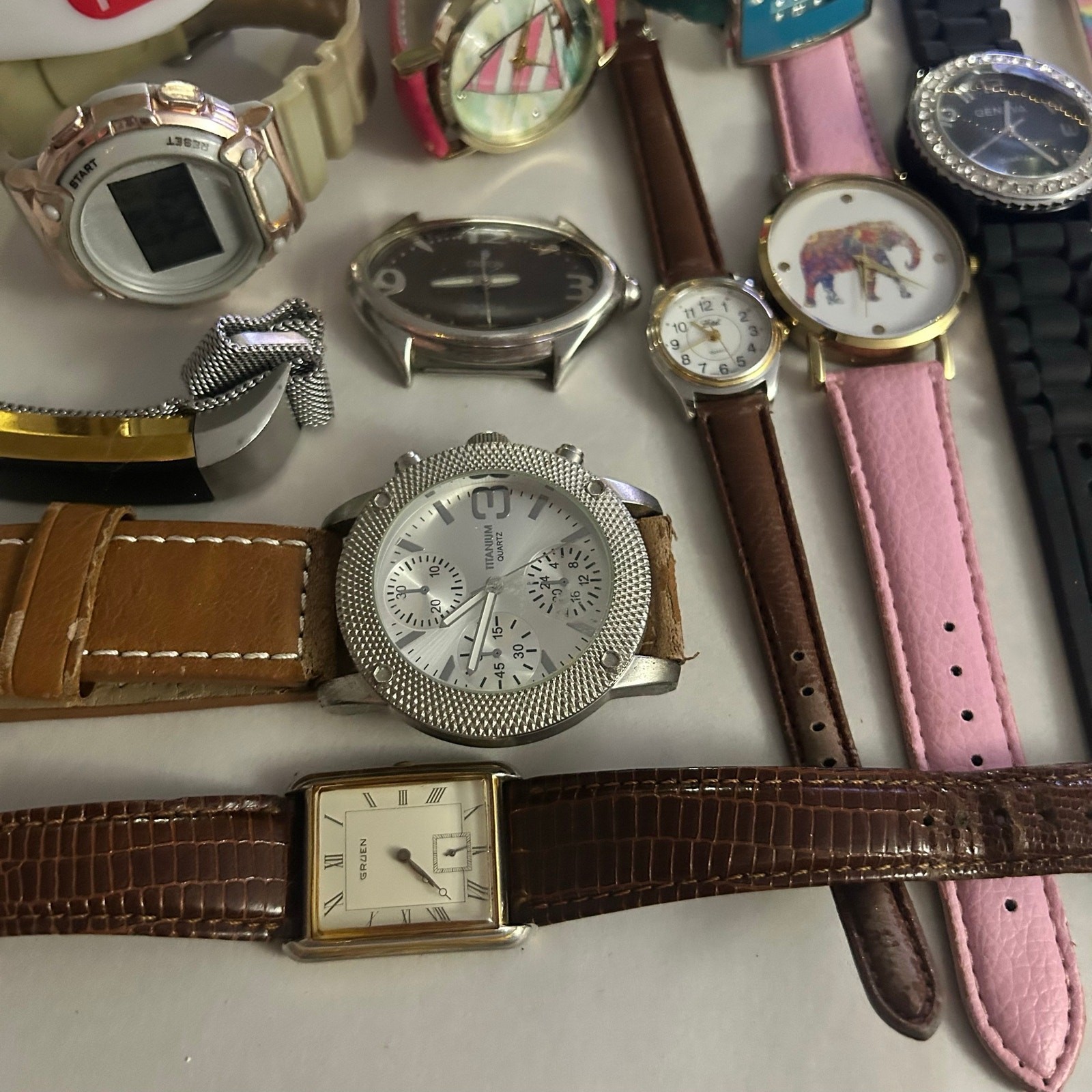 Assorted Watches Used Not Working For Parts Or Pieces lot 4