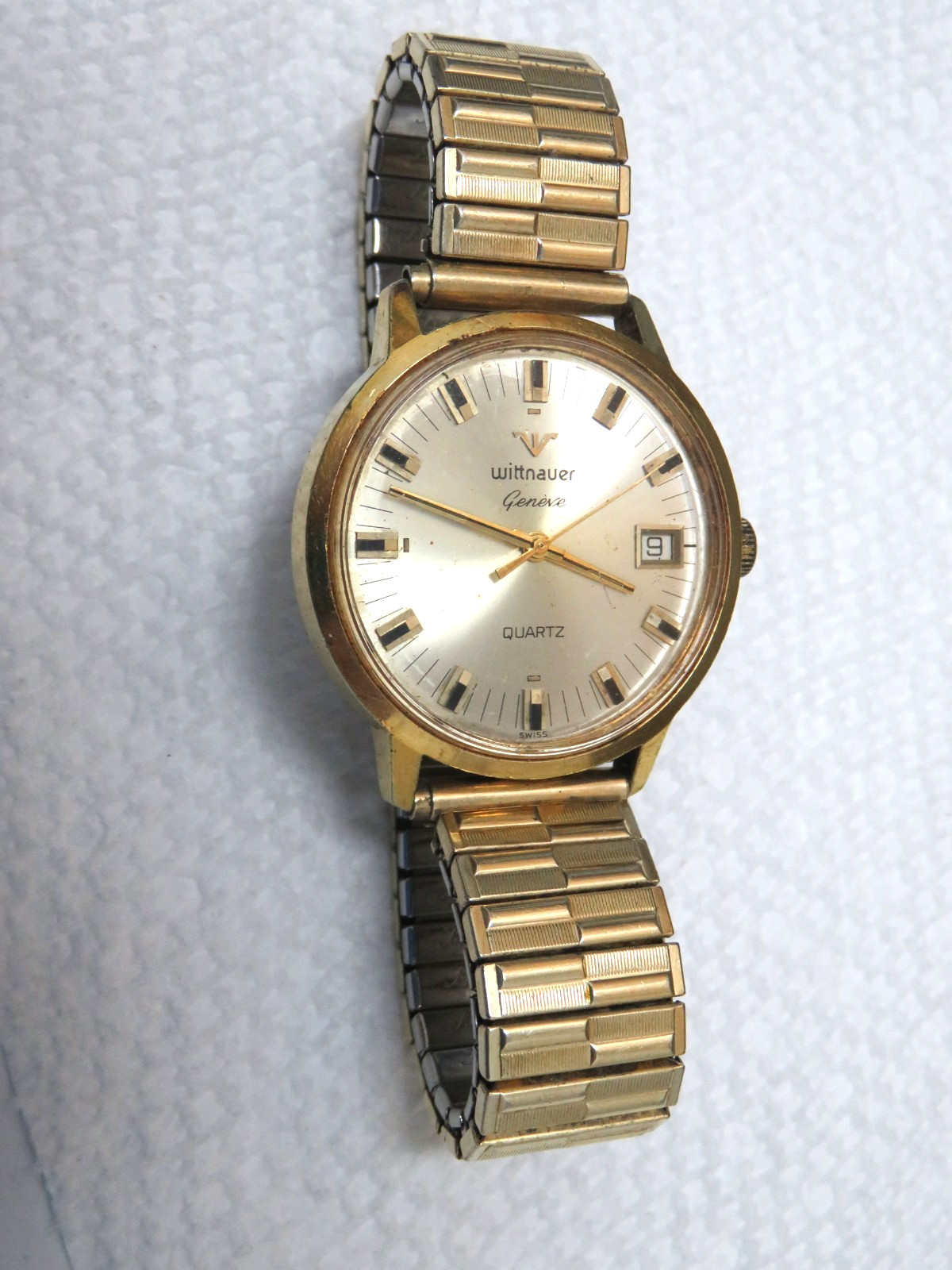 Vintage Wittnaurer Genene Men’s Quartz Date Watch with 10k RG Bearflex Band