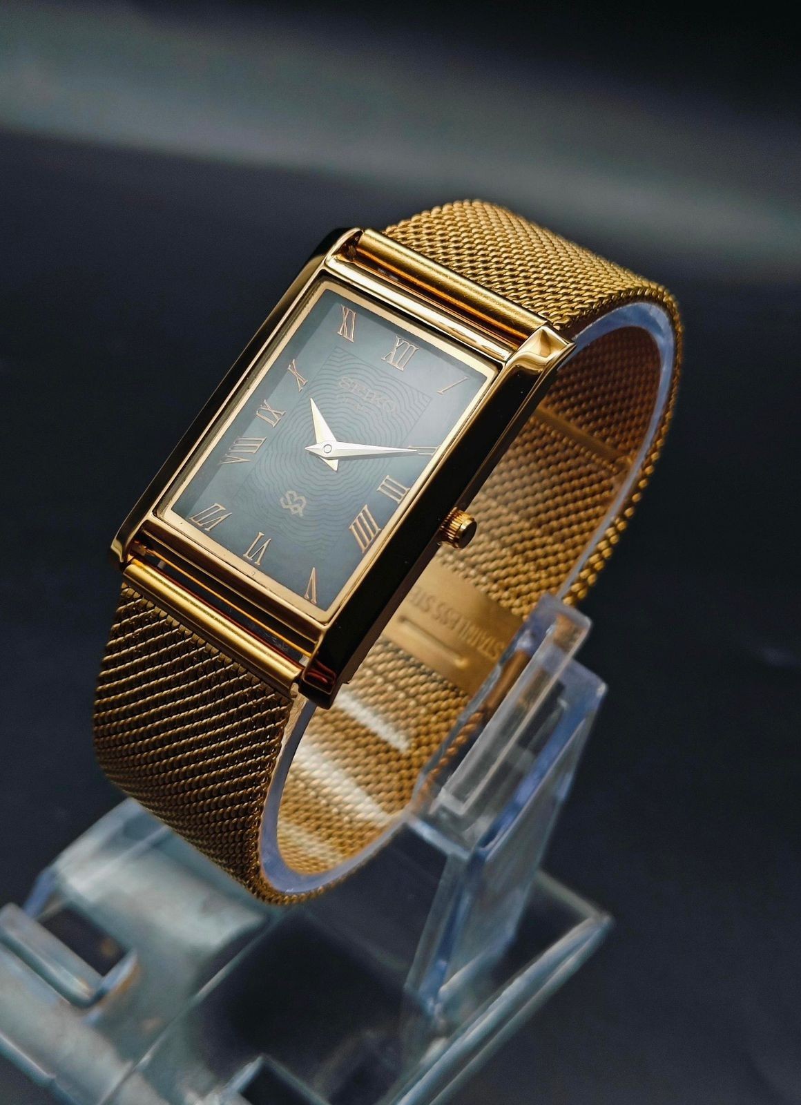 Rare Vintage Seiko Slim Quartz Men’s Wrist Watch