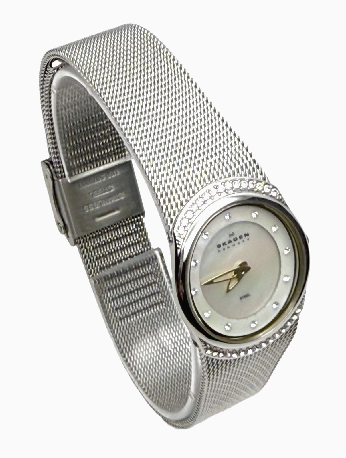 SKAGEN STEEL 686XSGSC MOP DIAL SILVER & GOLDTONE ACCENTS MESH BAND LADIES WATCH