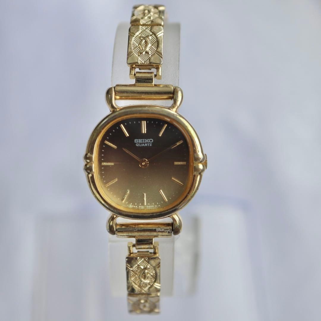 Seiko 1663 Gold Quartz Rubber Strap Ladies Watch Japan 071208