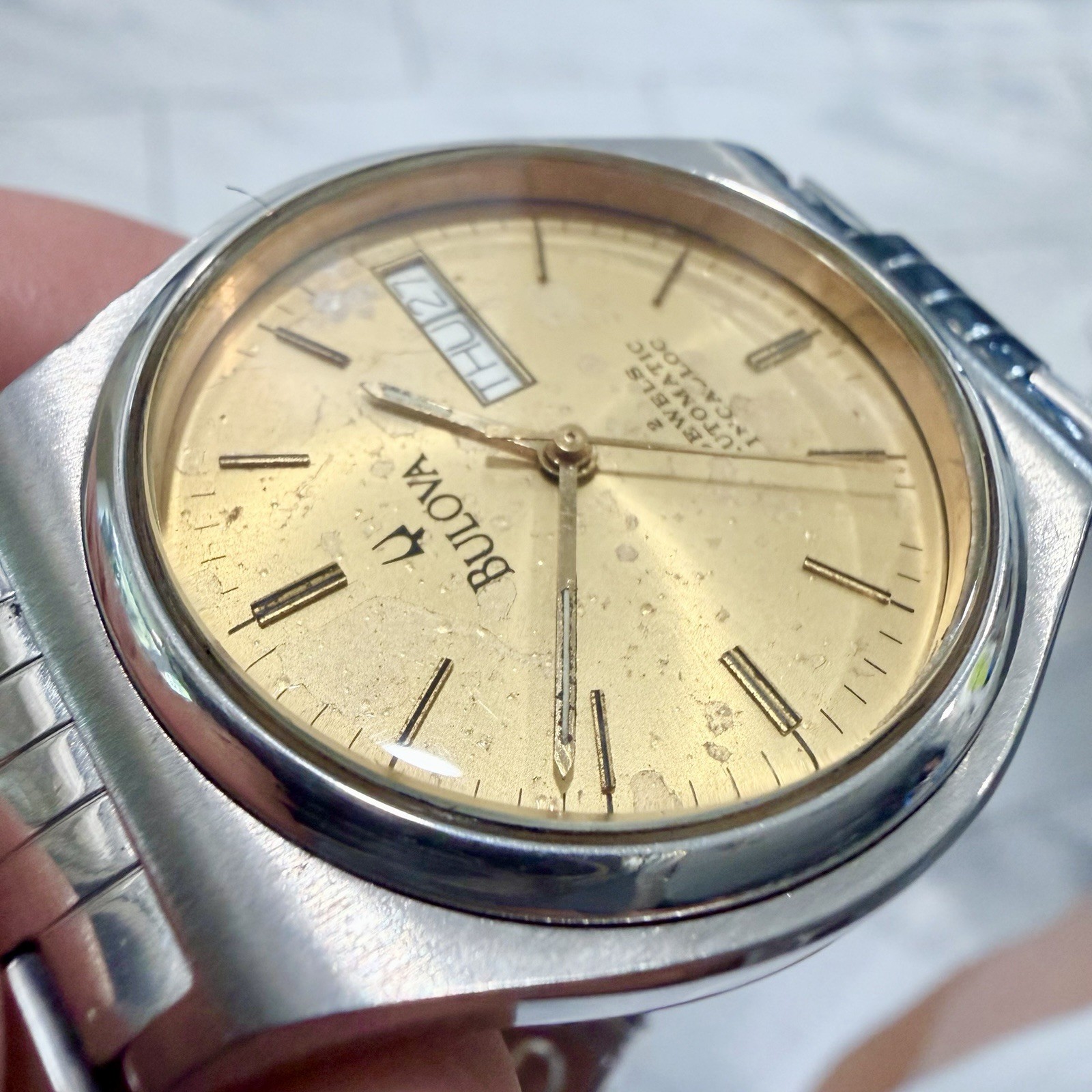 Vintage Bulova 1D13M Automatic 21Jewel Men’s 35mm Watch Original Bracelet RUNS!