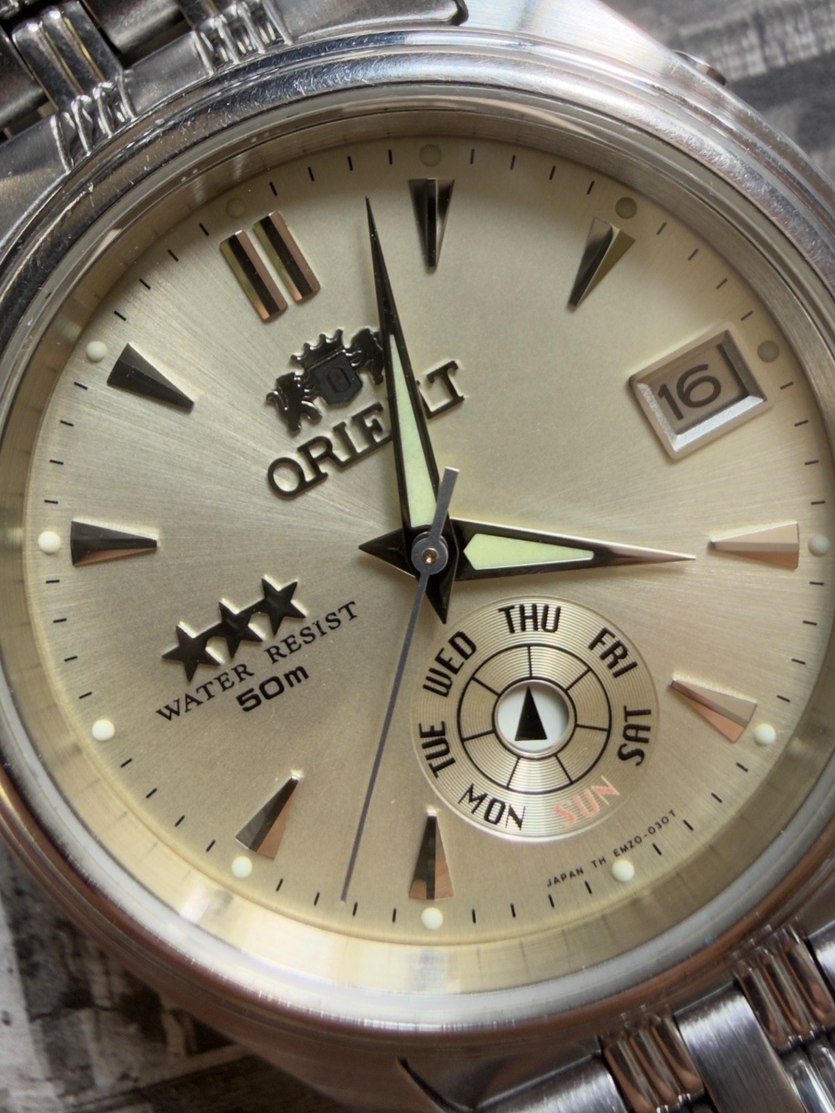 Orient 3 Star EMJ43-00 | Cream Sunburst Dial | Pointer Day Display | Automatic |