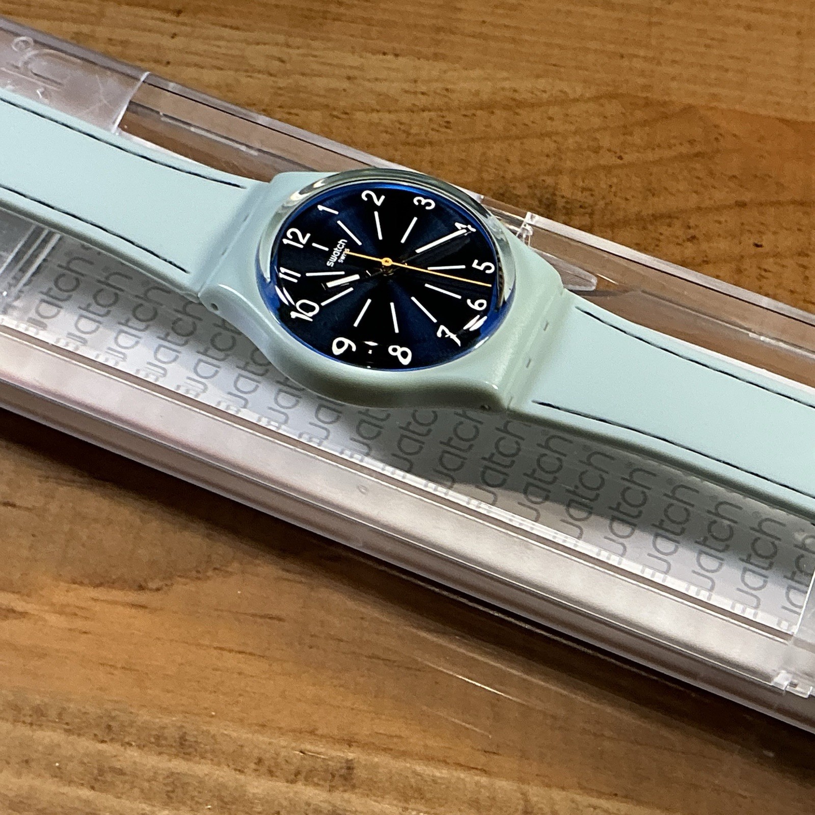 BLUE STITCHES – BEAUTIFUL – NEW IN BOX [ 34mm ]