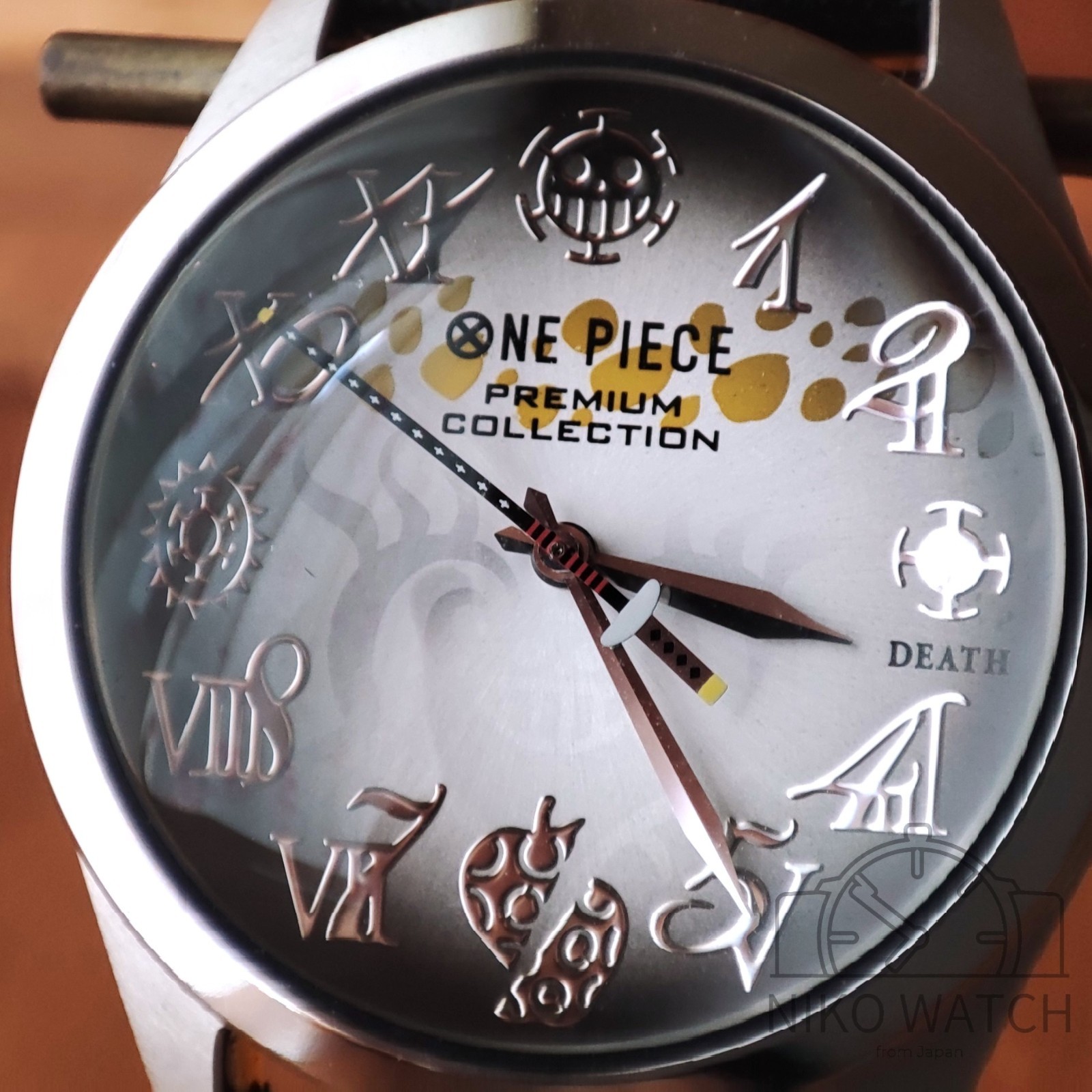 ONE PIECE Trafalgar Law Premium Limited Edition Watch 9999 pcs with Box [Good]