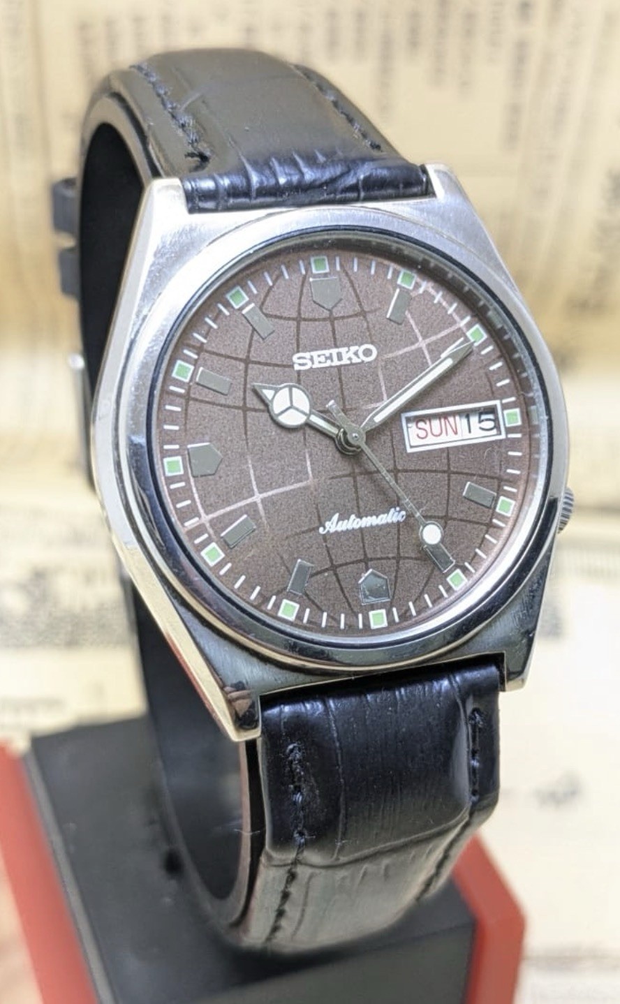 Vintage Seiko 5 Automatic 21 Jewels 7009 Mens Wristwatch Japan Made Casual Watch