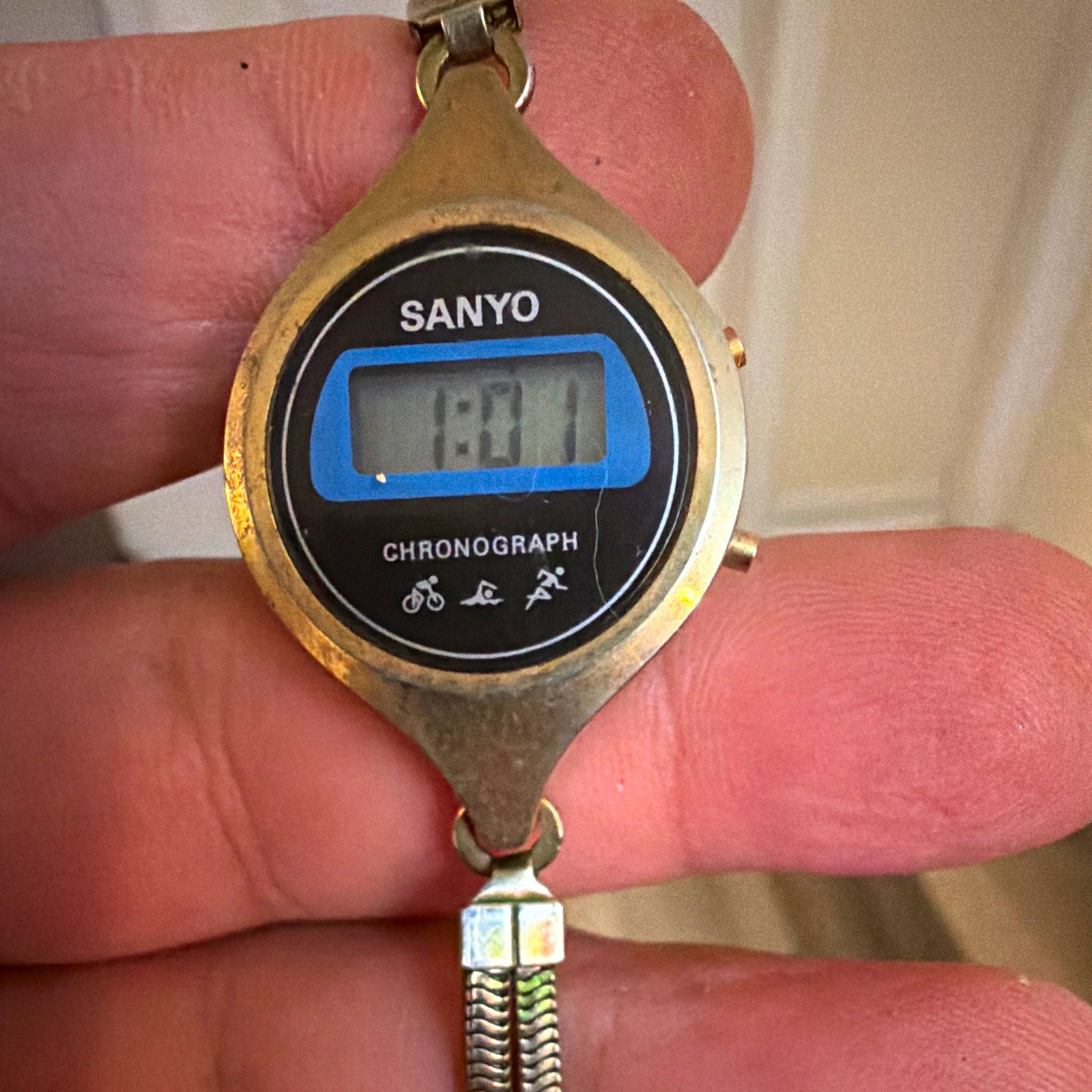 SANYO Chronograph Women’s Quartz Digital Watch LCD 12-Hr Gold Bracelet