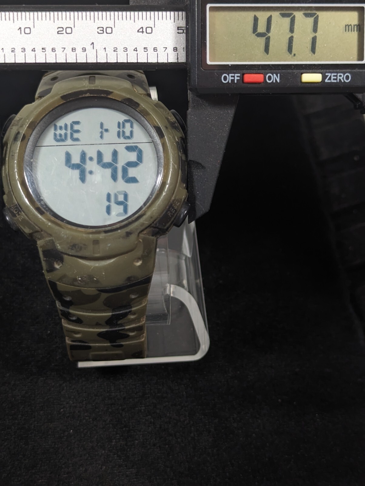 Digital Day Date Alarm Timer Green Black Camouflage Silicone Band Watch 8.5 In