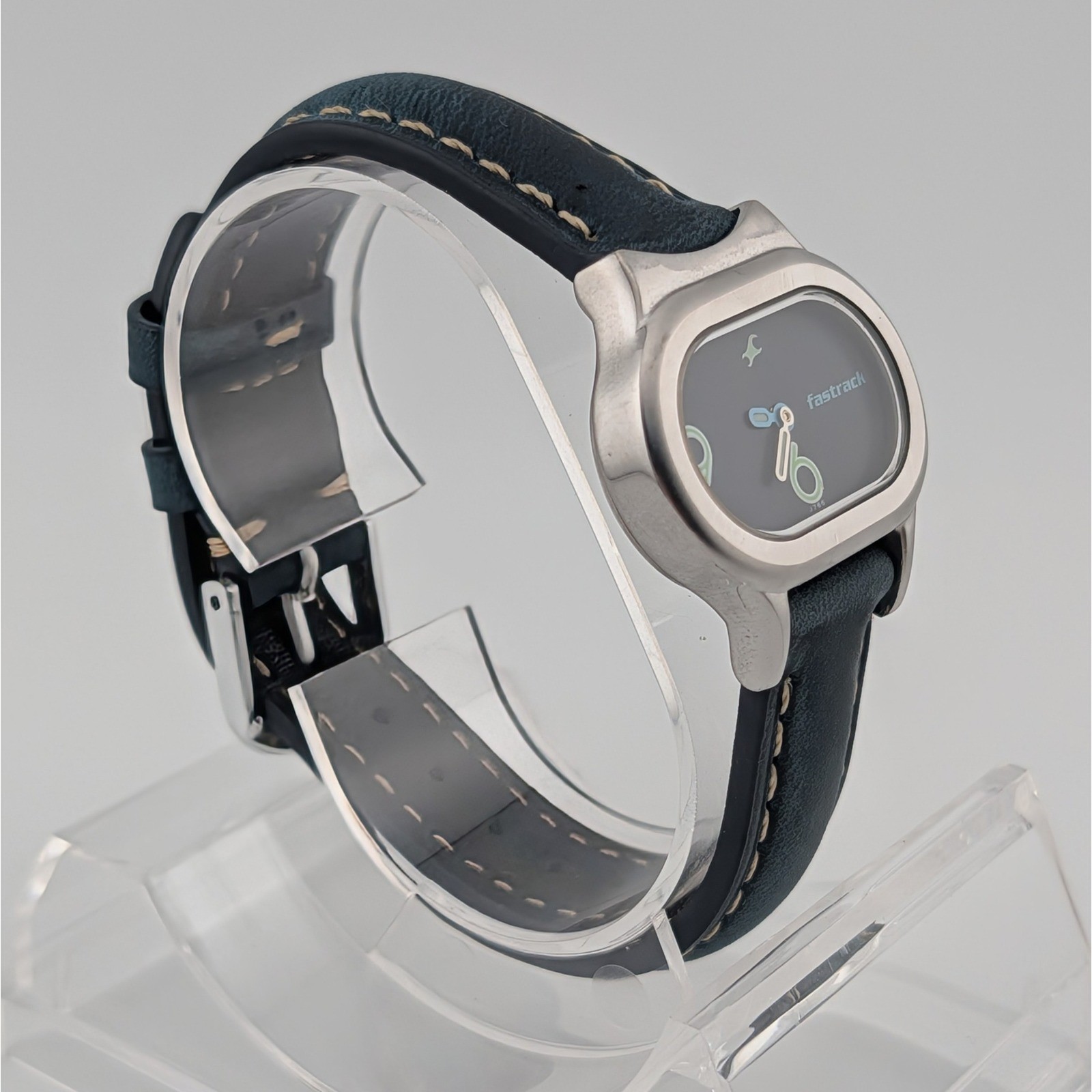 Fastrack Blue Minimalist Oval Watch Y2K Futuristic Art Dial India 30mm