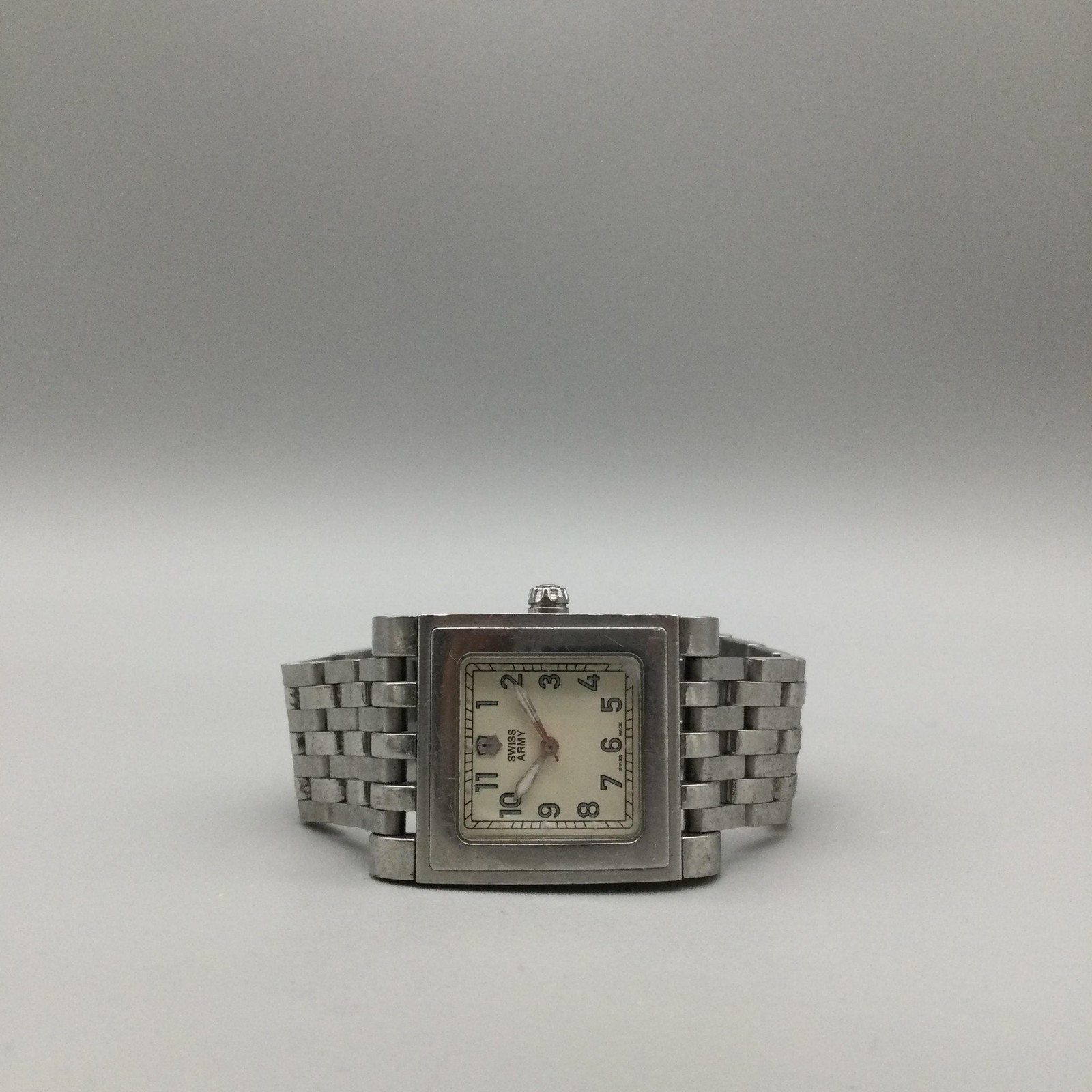 Victorinox Swiss Army Cavalier Womens Watch 28mm Stainless New Battery 6.25″