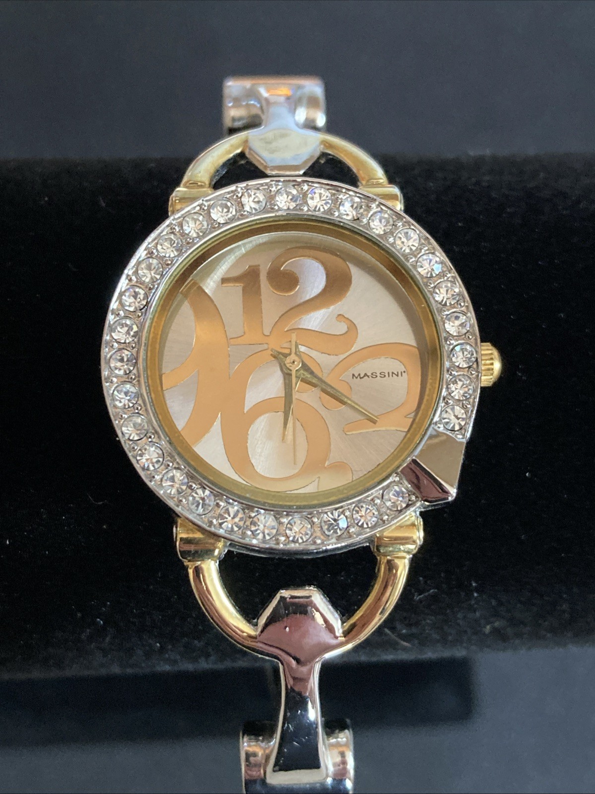 Massini MM809 Women’s Gold Silver Tone Bracelet Watch Large Numbers New Battery