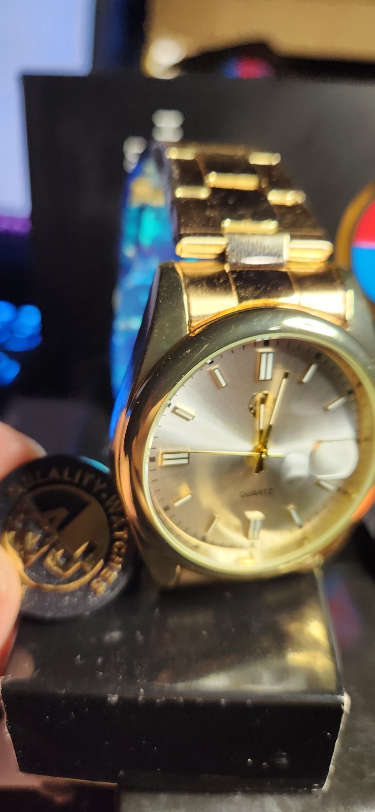 Quartz Analog Dress Watch Gold Tone Metal Bracelet Silver Sunburst Dial Date