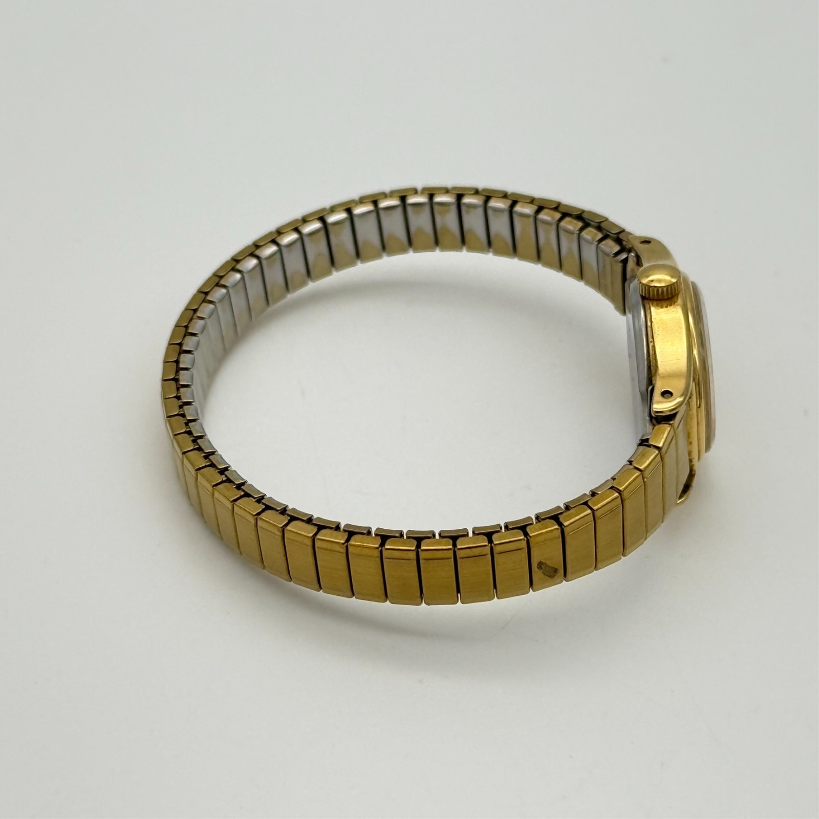 Women’s Vintage 1987 TIMEX Gold Tone Classic Petite Flex Bracelet Watch, Oval