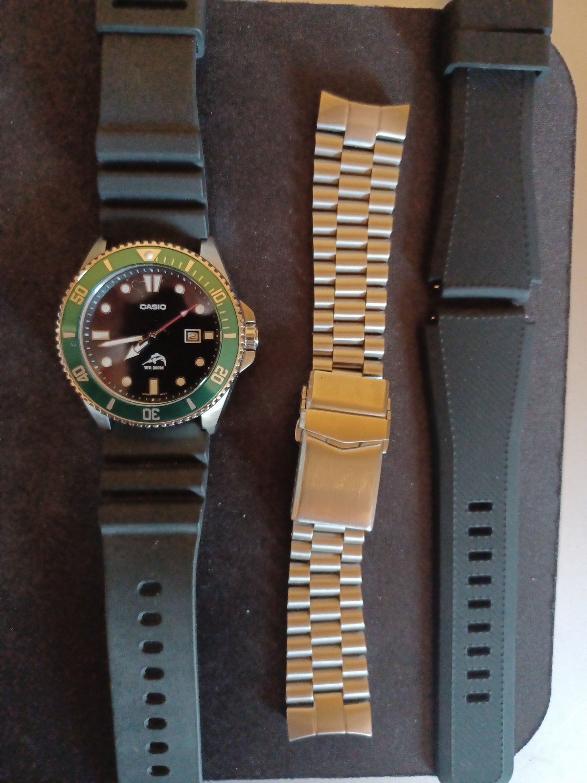 Casio Duro Marlin 44mm with Green Bezel. Extra Bands and Box .