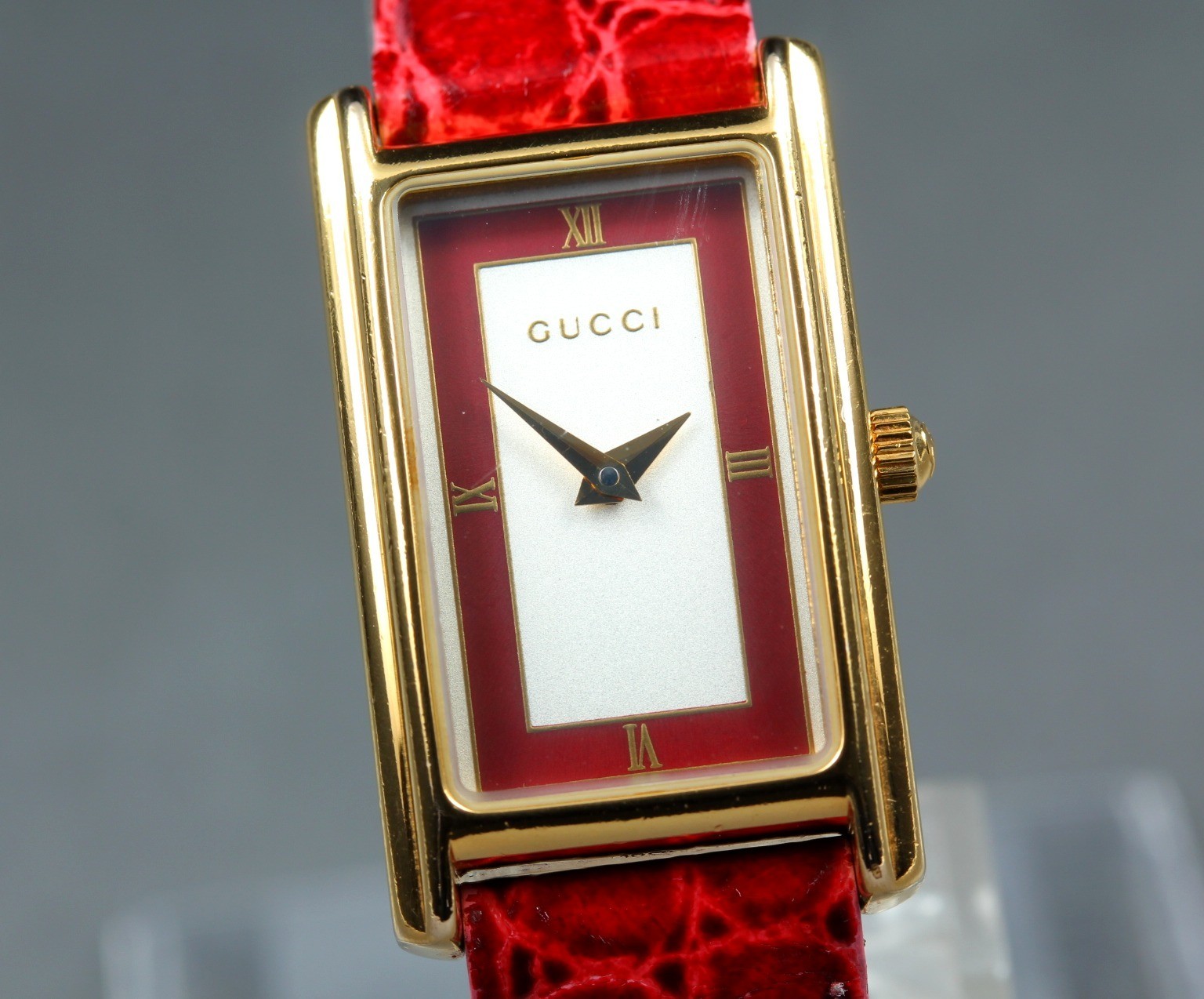 [Near MINT] Vintage Gucci 2600L 19mm Tank Red Gold Roman Quartz Women’s Watch