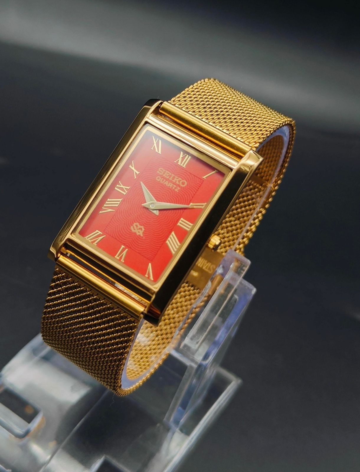 Rare Vintage Seiko Slim Quartz Men’s Wrist Watch