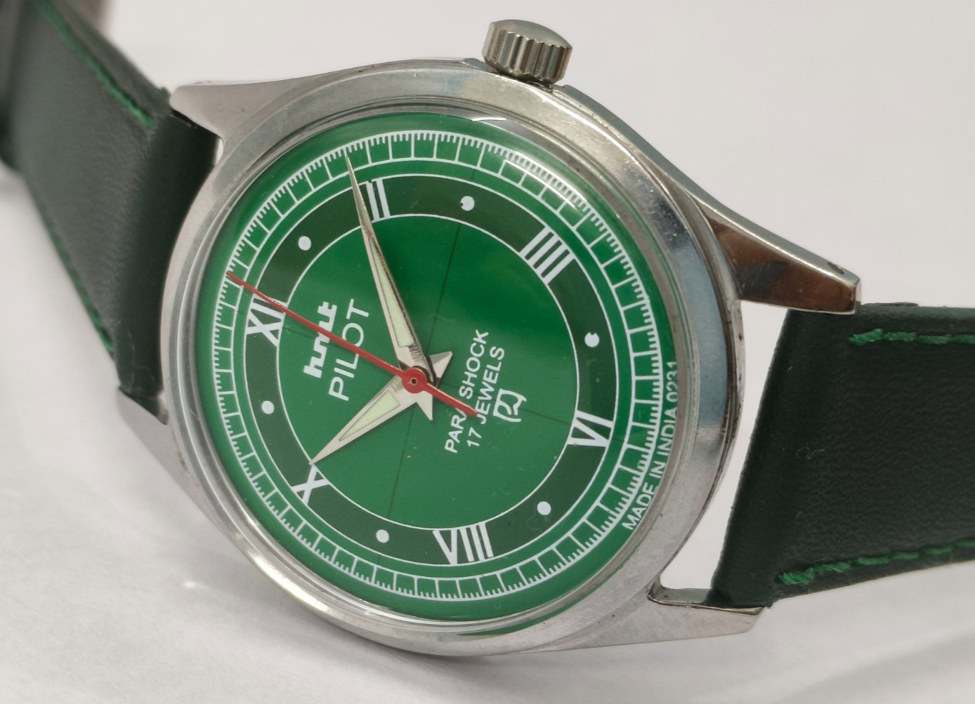 Vintage HMT Pilot Green 17 Jewels Mechanical Hand Winding Men’s Wrist Watch