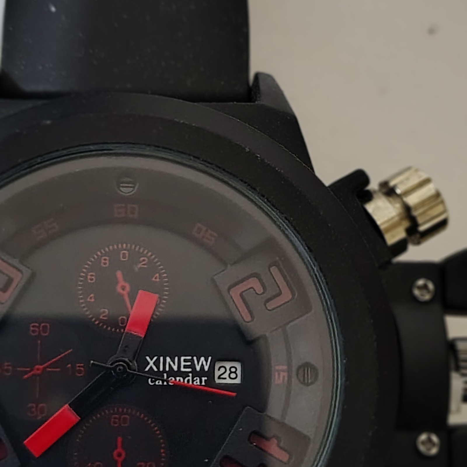 XINEW Mens watch Black Dial Date Quartz Japan Movt unique modern look
