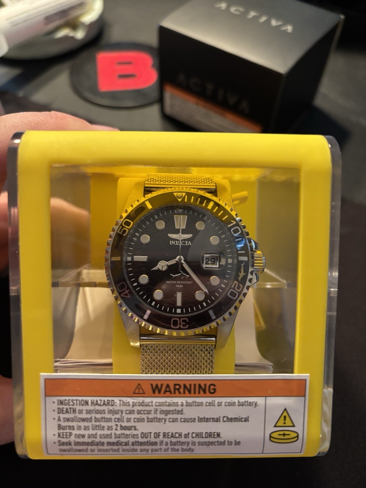 Invicta Pro Diver men’s 47mm quartz black dial, SS silver mesh bracelet