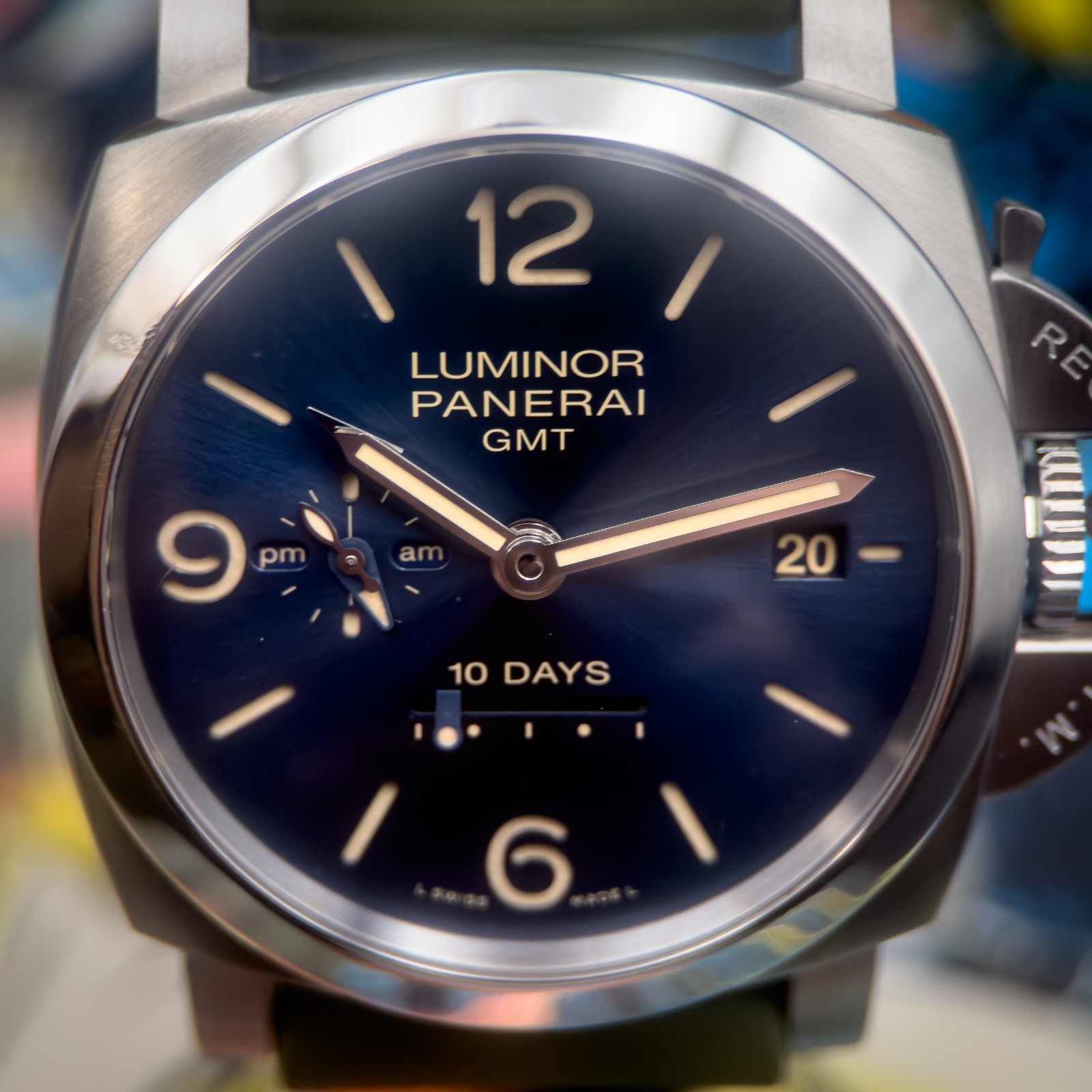 2020 Panerai Luminor 1950 10 Days GMT Blue PAM00986 Full Set with 3 Extra Straps
