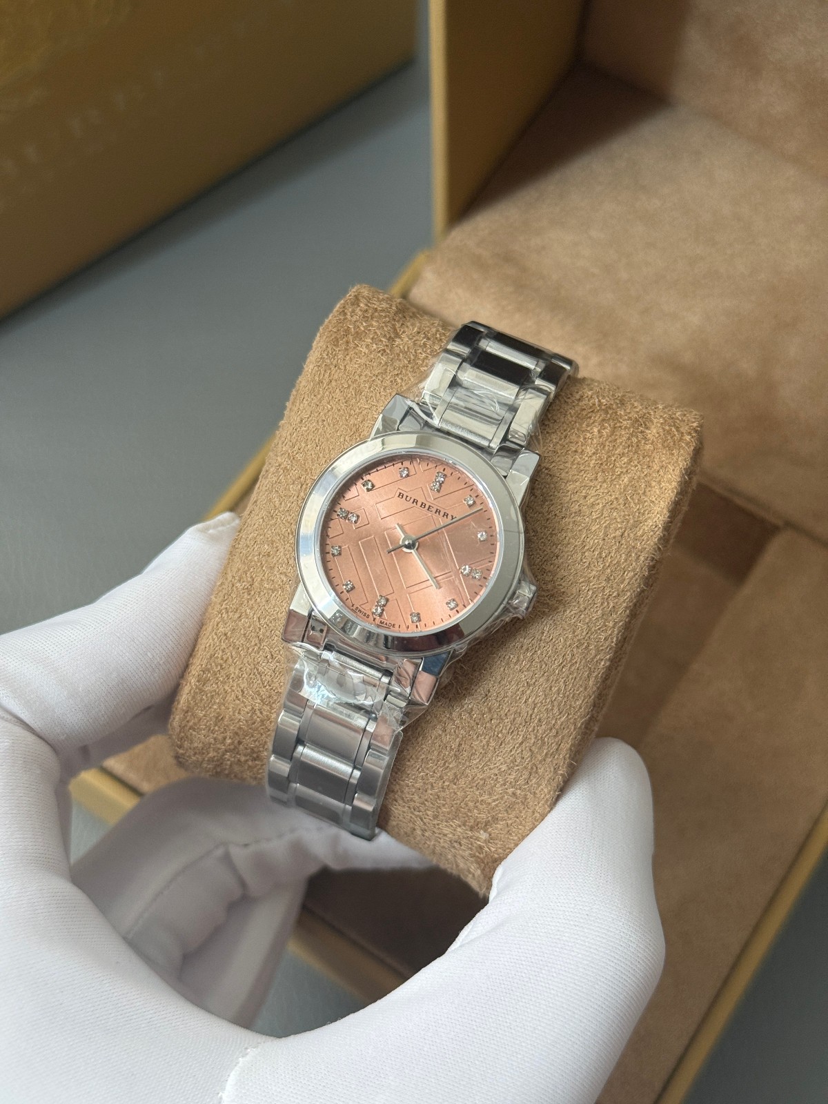 Burberry The City BU9223 Stainless Steel 26 mm Pink Dial Women’s Watch