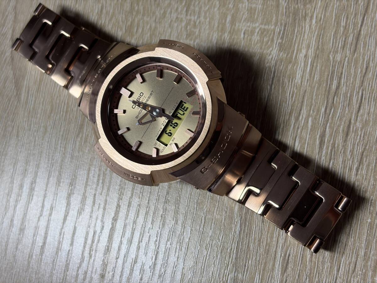 Extremely beautiful item! Shipping 390 yen ~ Casio G-Shock AWM-500GD-4AJF Radio