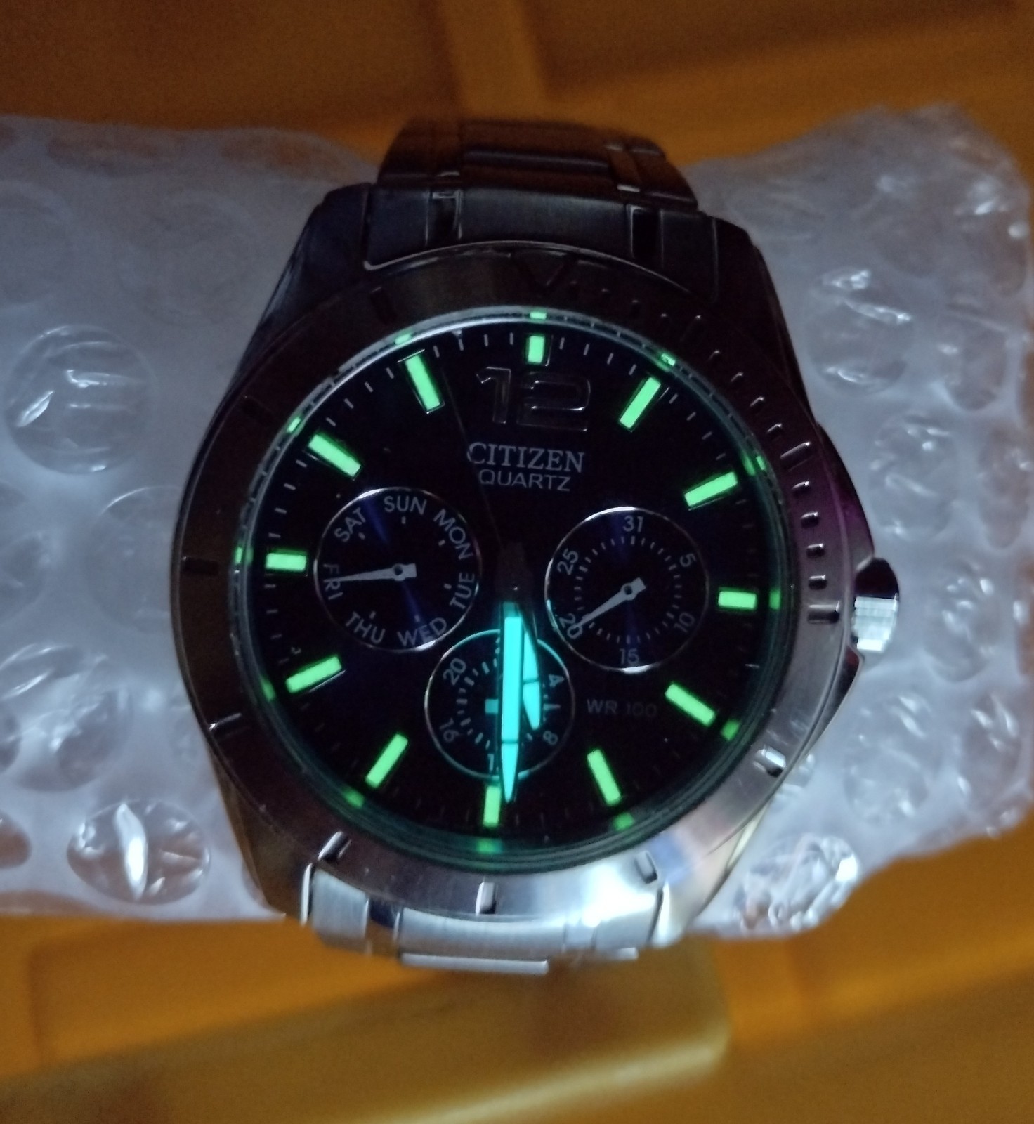 Citizen Quartz Royal Blue Stainless Steel Men’s Watch. SEE DESCRIPTION/PHOTOS