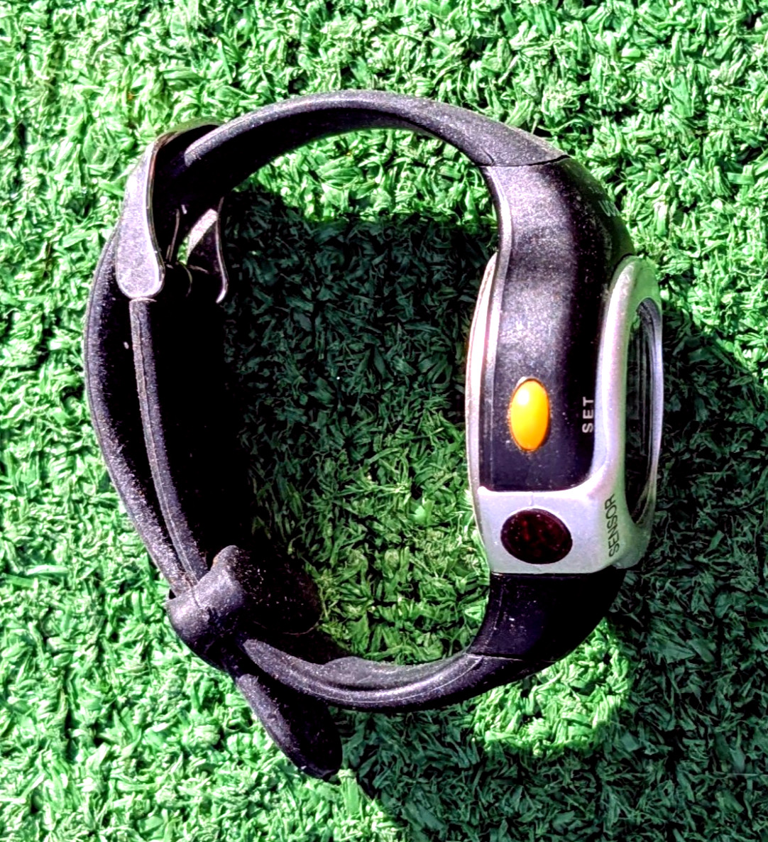 Oregon Scientific IHM80004 Heart Rate/Calorie Counter Quartz Digital Watch EUC