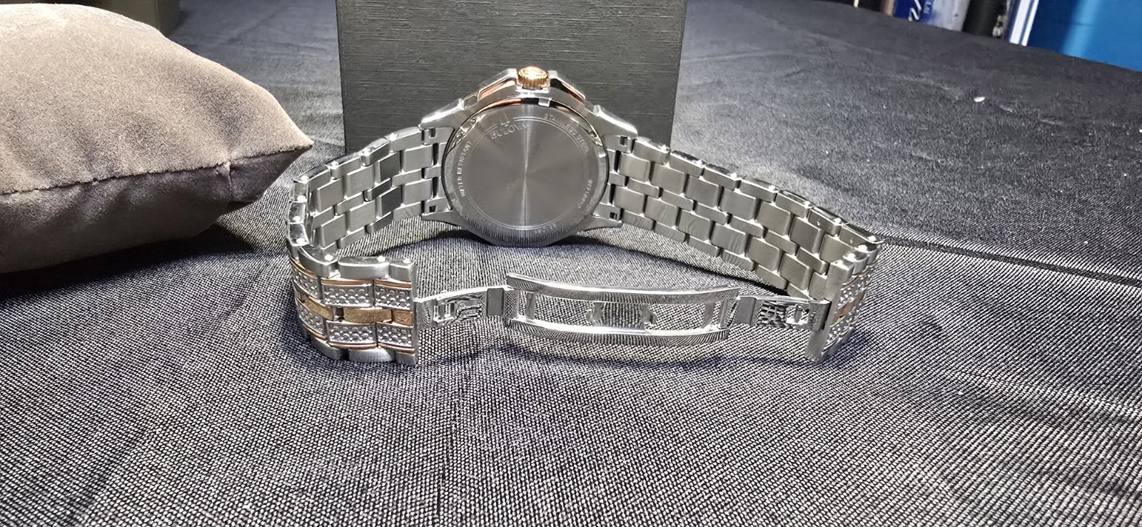 Bulova 98C133 Octava Men’s Quartz Watch 41.5mm Two-Tone Gold Silver Crystal