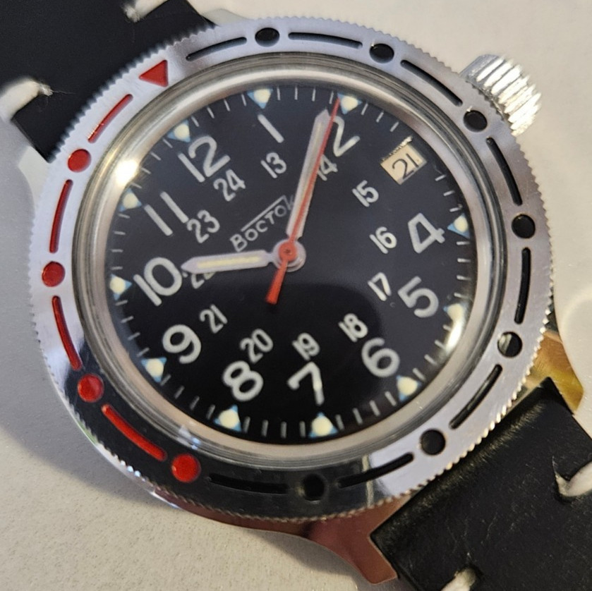Vintage Men’s “Amphibia” Vostok Automatic 2416 31J USSR 1970 200m Diver Watch